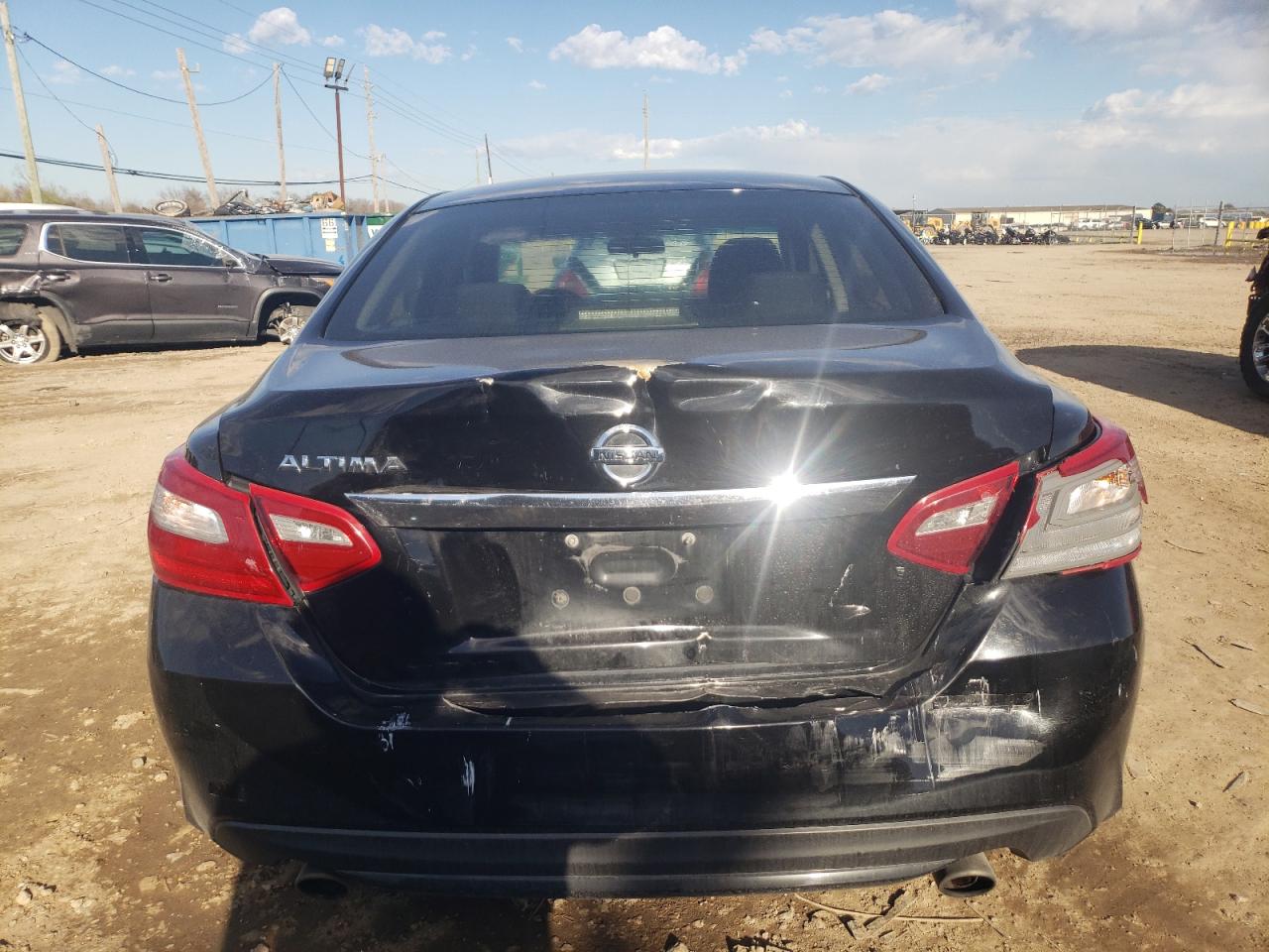 2018 Nissan Altima VIN 1N4AL3AP8JC263495 Copart auction photo, rear end / minor dent/scratches damage thumbnail 6