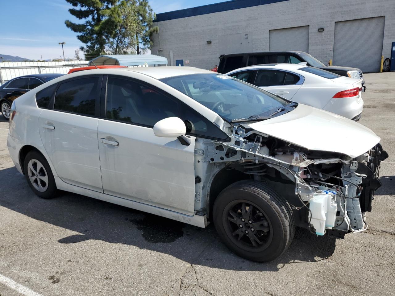 2015 Toyota Prius VIN JTDKN3DU9F0479598 Copart auction photo, front end damage thumbnail 4