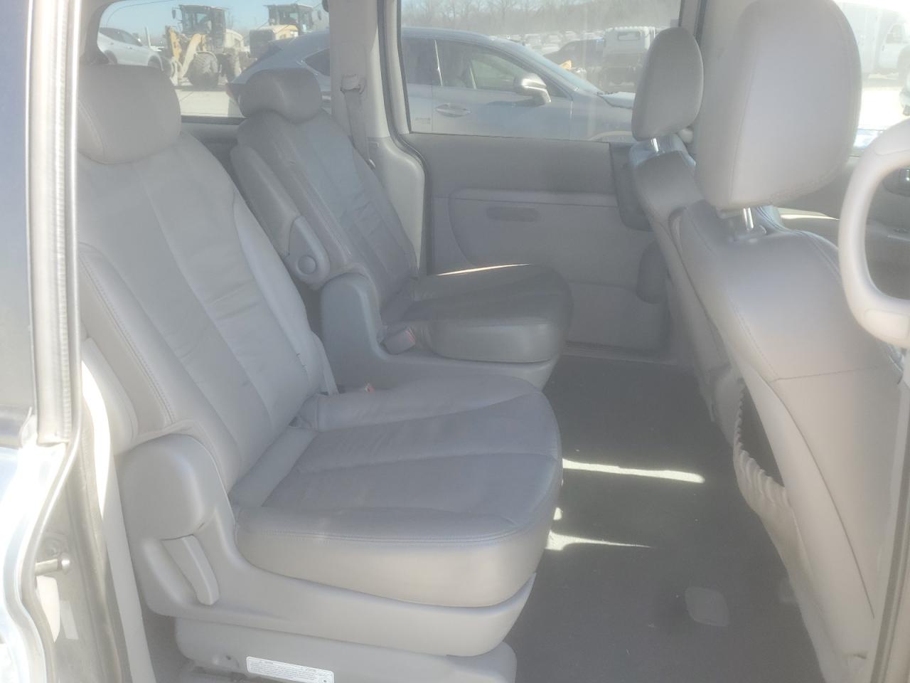 2008 KIA Sedona VIN KNDMB233586232633 Copart auction photo, front end damage thumbnail 11