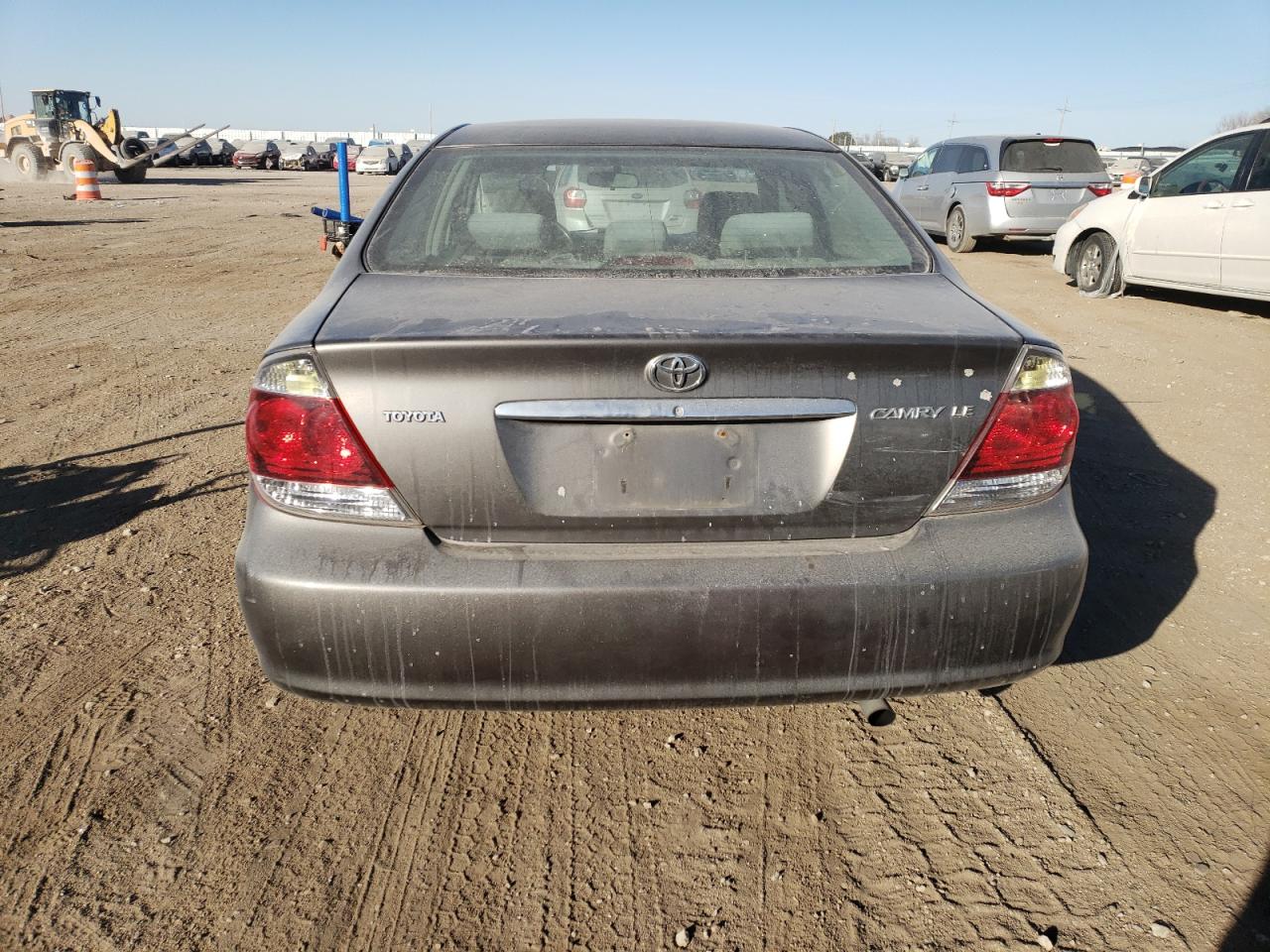 2005 Toyota Camry VIN 4T1BE32K95U970161 Copart auction photo, side / front end damage thumbnail 6