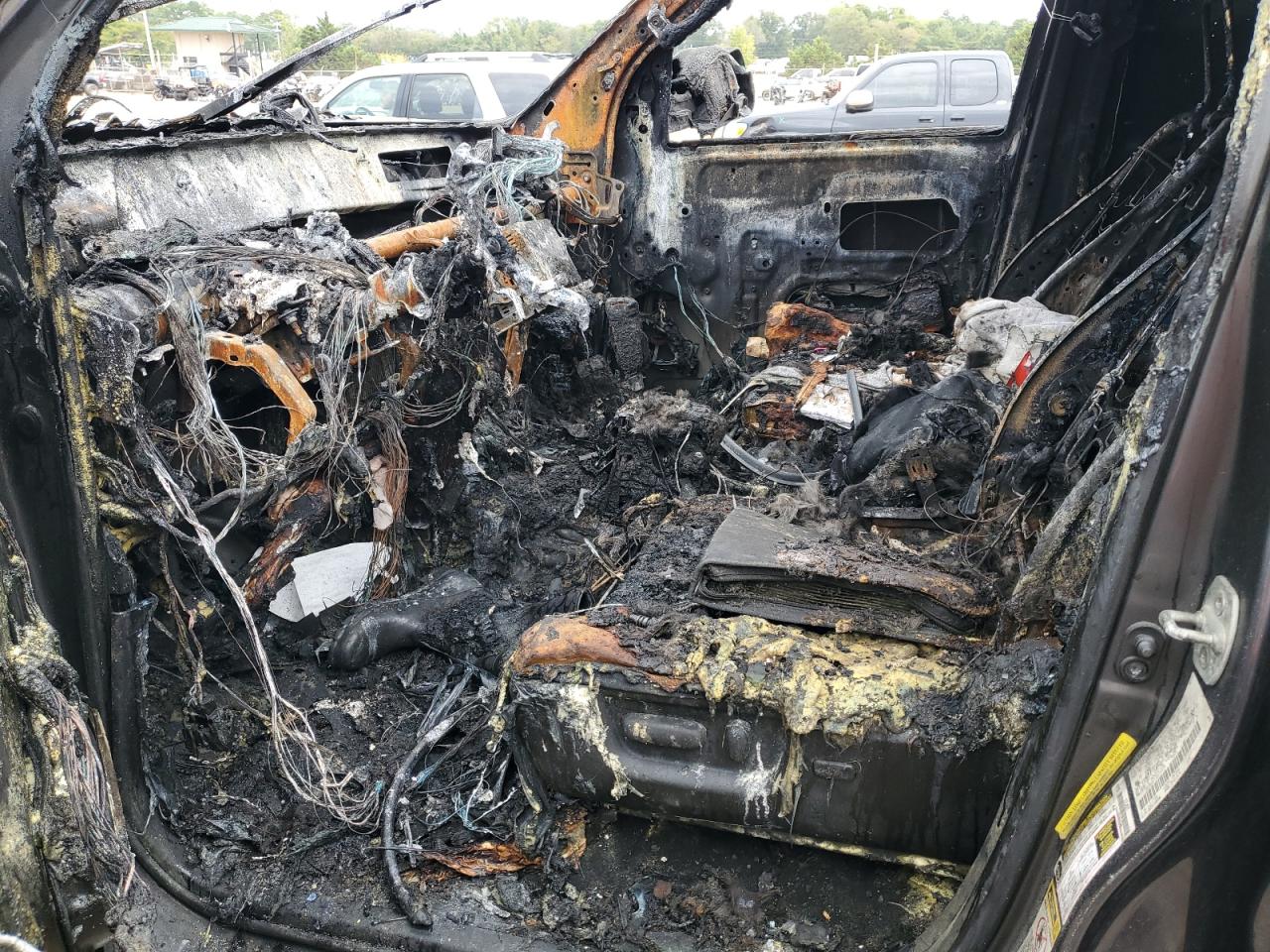 2013 Toyota Tundra VIN 5TFRY5F18DX140551 Copart auction photo, burn - interior / front end damage thumbnail 7
