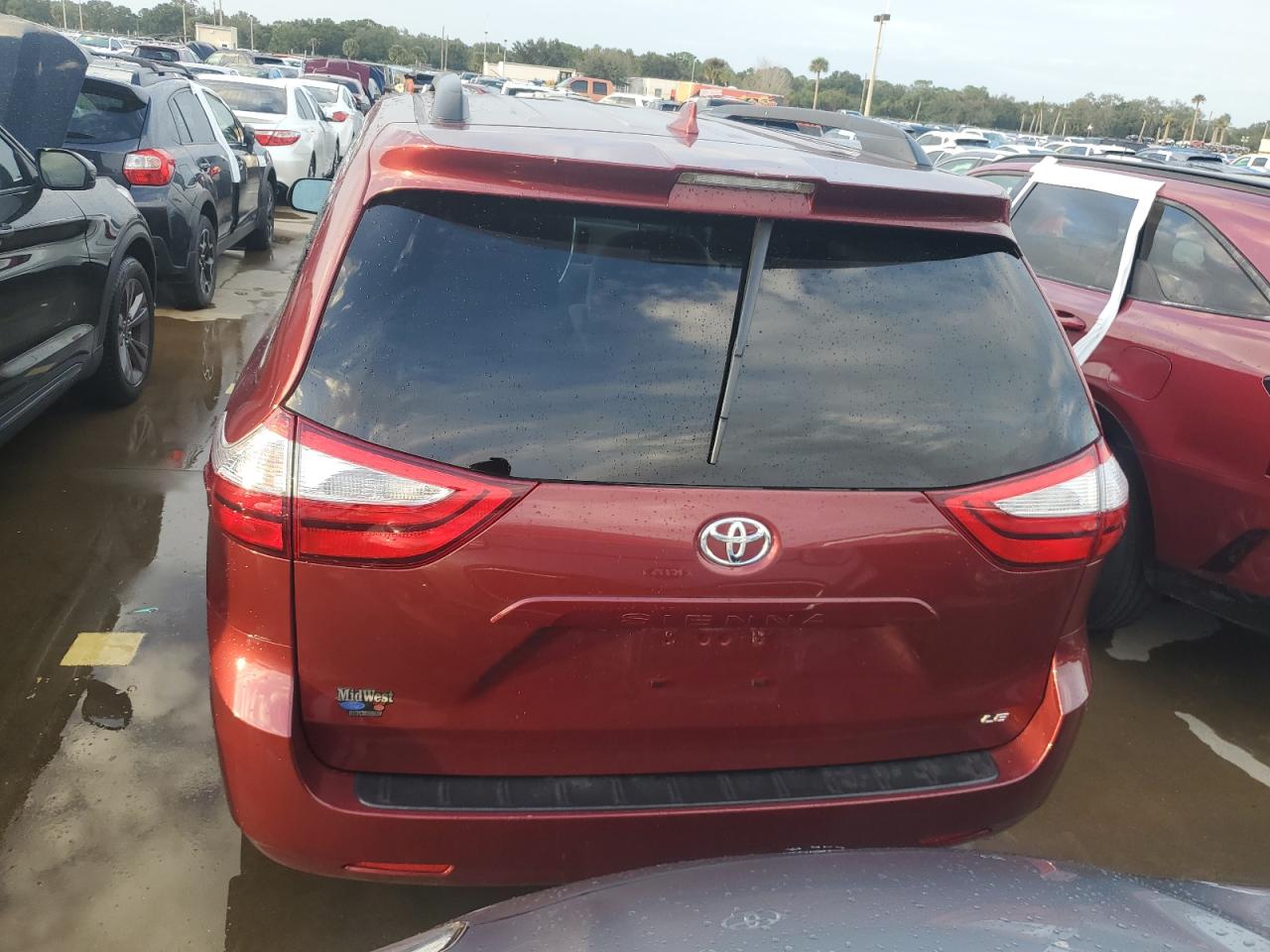 2019 Toyota Sienna VIN 5TDKZ3DC3KS016312 Copart auction photo, water/flood damage thumbnail 6