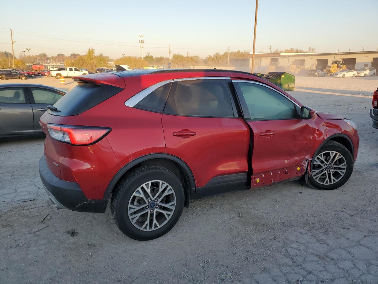 2022 Ford Escape VIN 1FMCU9H67NUB07055 Copart auction photo, side / minor dent/scratches damage thumbnail 3