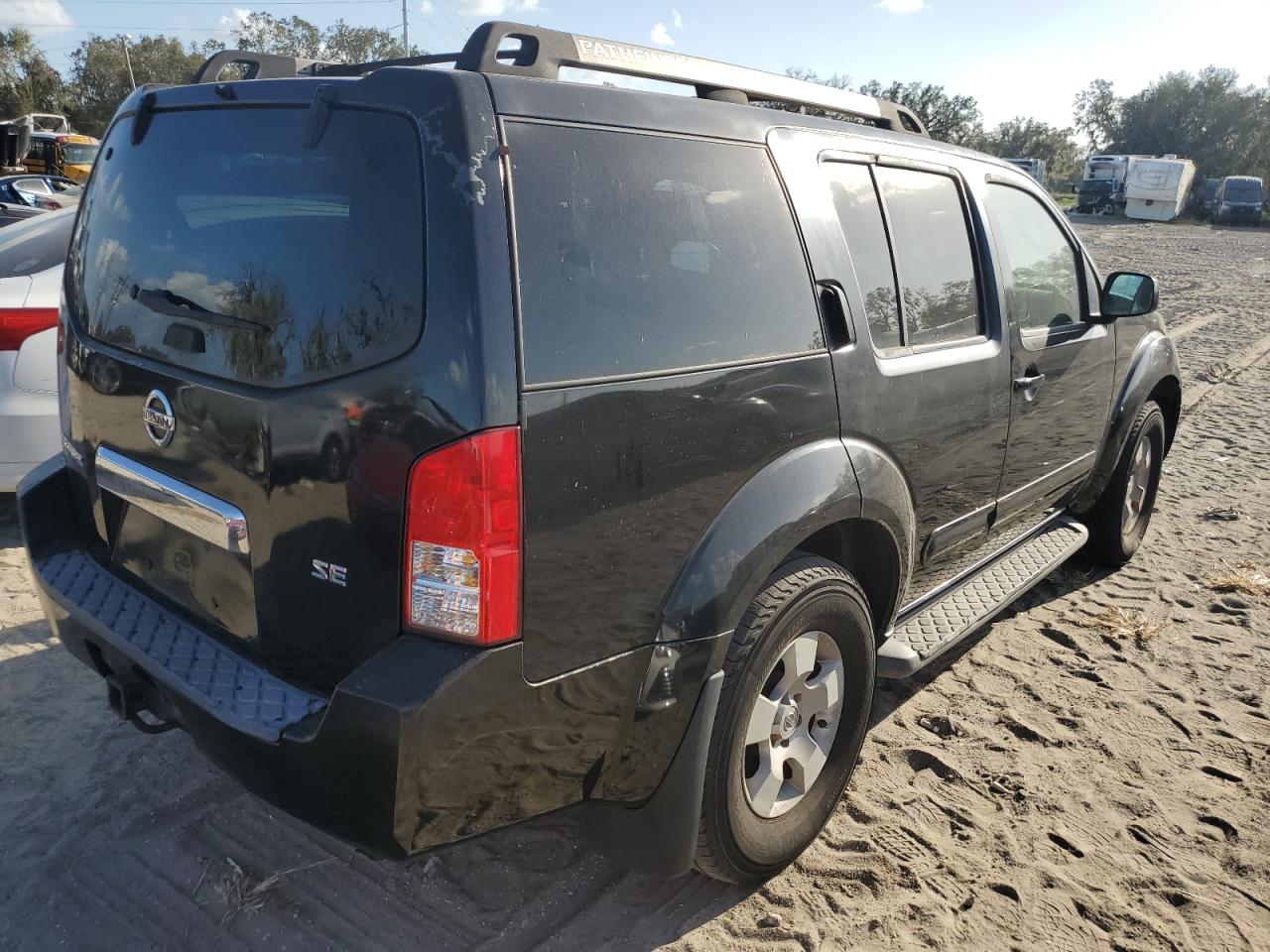 2005 Nissan Pathfinder VIN 5N1AR18W75C710927 Copart auction photo, normal wear damage thumbnail 3