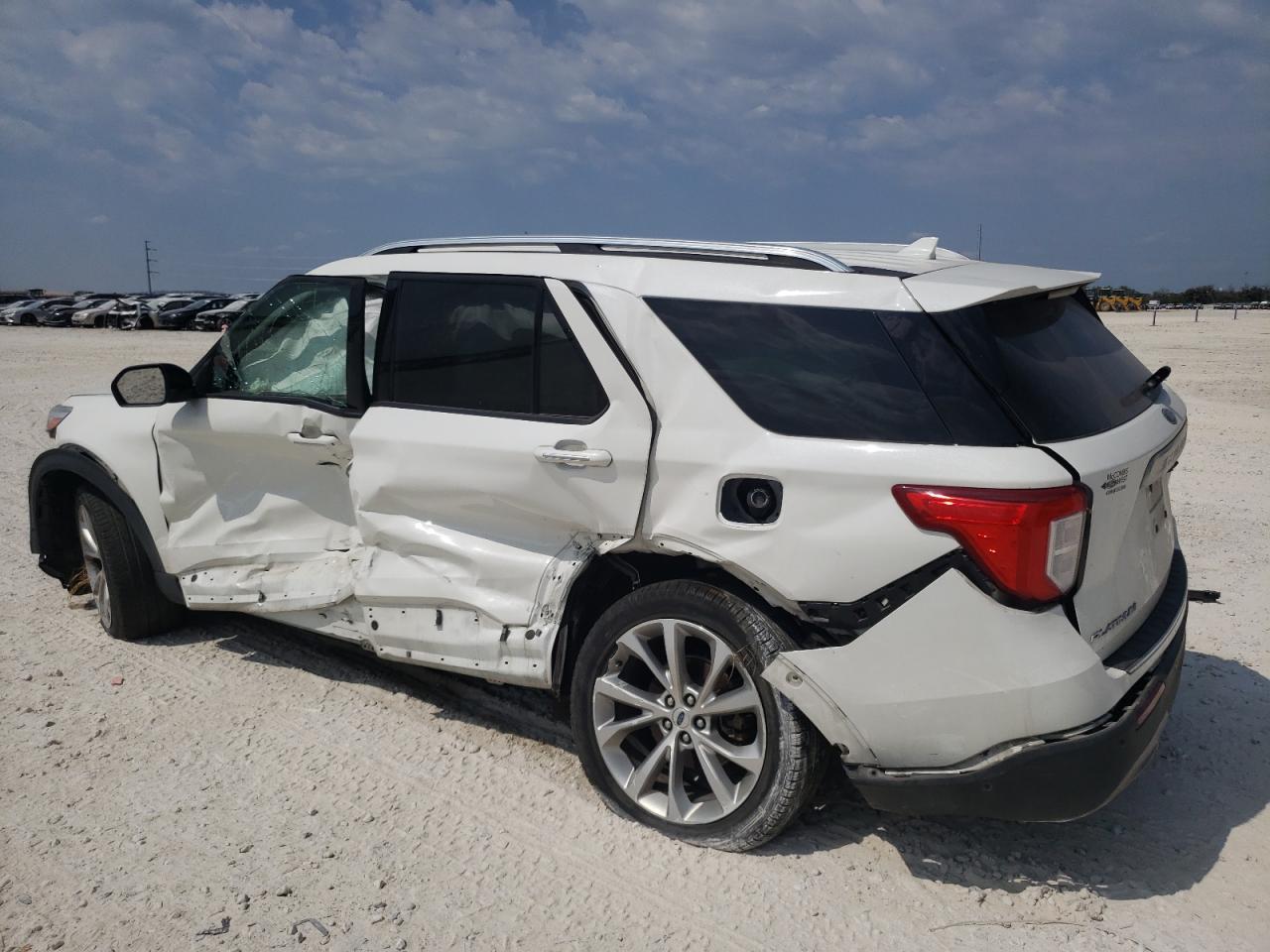 2022 Ford Explorer VIN 1FM5K8HC6NGA70335 Copart auction photo, all over damage thumbnail 2