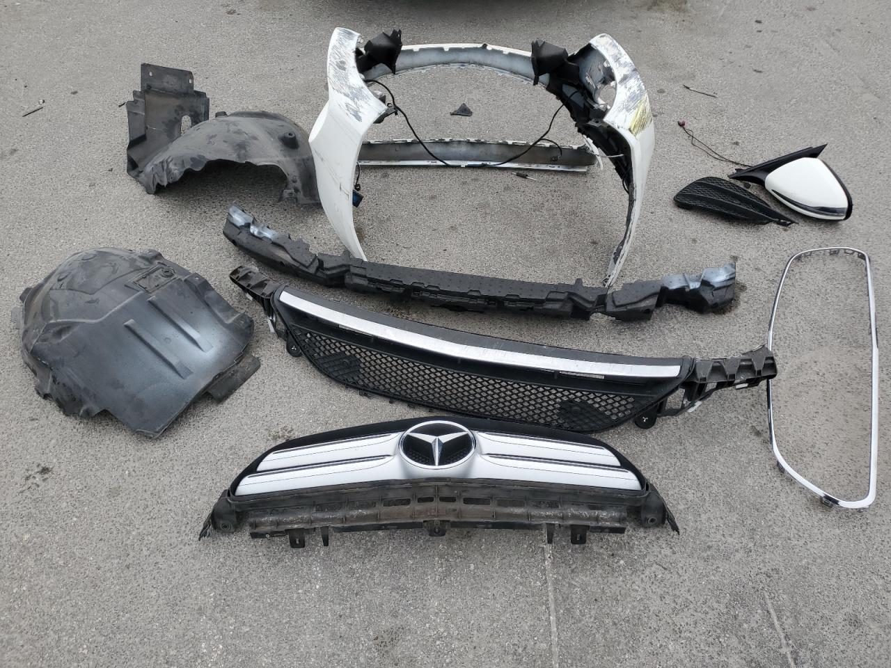 2017 Mercedes-Benz E-klasse VIN WDDZF4JB3HA068835 Copart auction photo, front end / side damage thumbnail 12