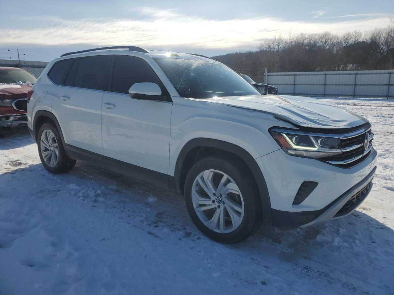 2021 Volkswagen Atlas VIN 1V2HR2CA6MC573285 Copart auction photo, front end / top/roof damage thumbnail 4