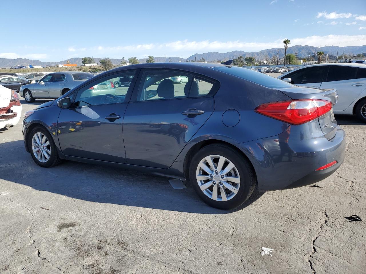2016 KIA Forte VIN KNAFX4A65G5587645 Copart auction photo, front end damage thumbnail 2
