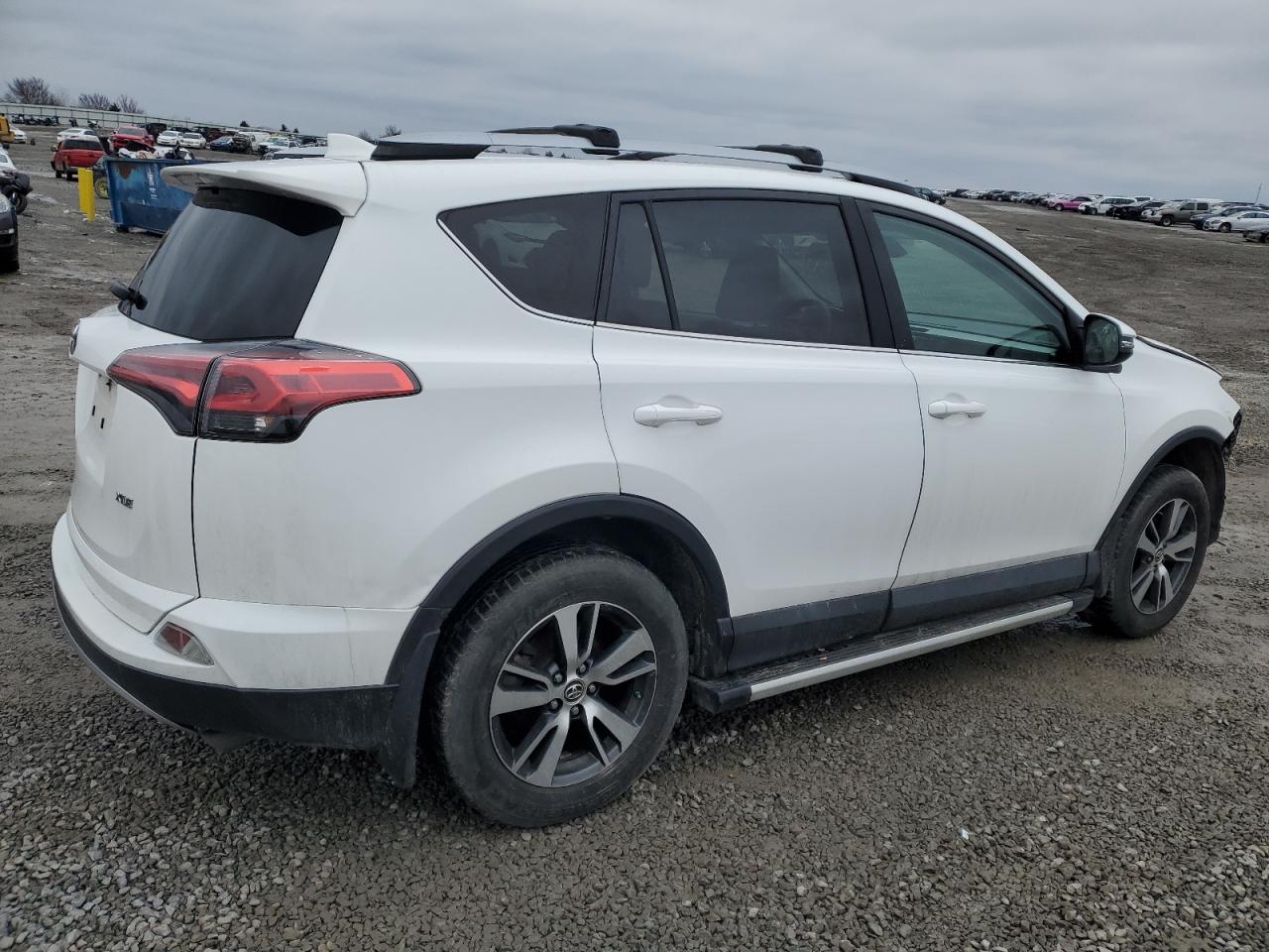 2018 Toyota RAV 4 VIN JTMWFREV4JJ748683 Copart auction photo, front end / rear end damage thumbnail 3