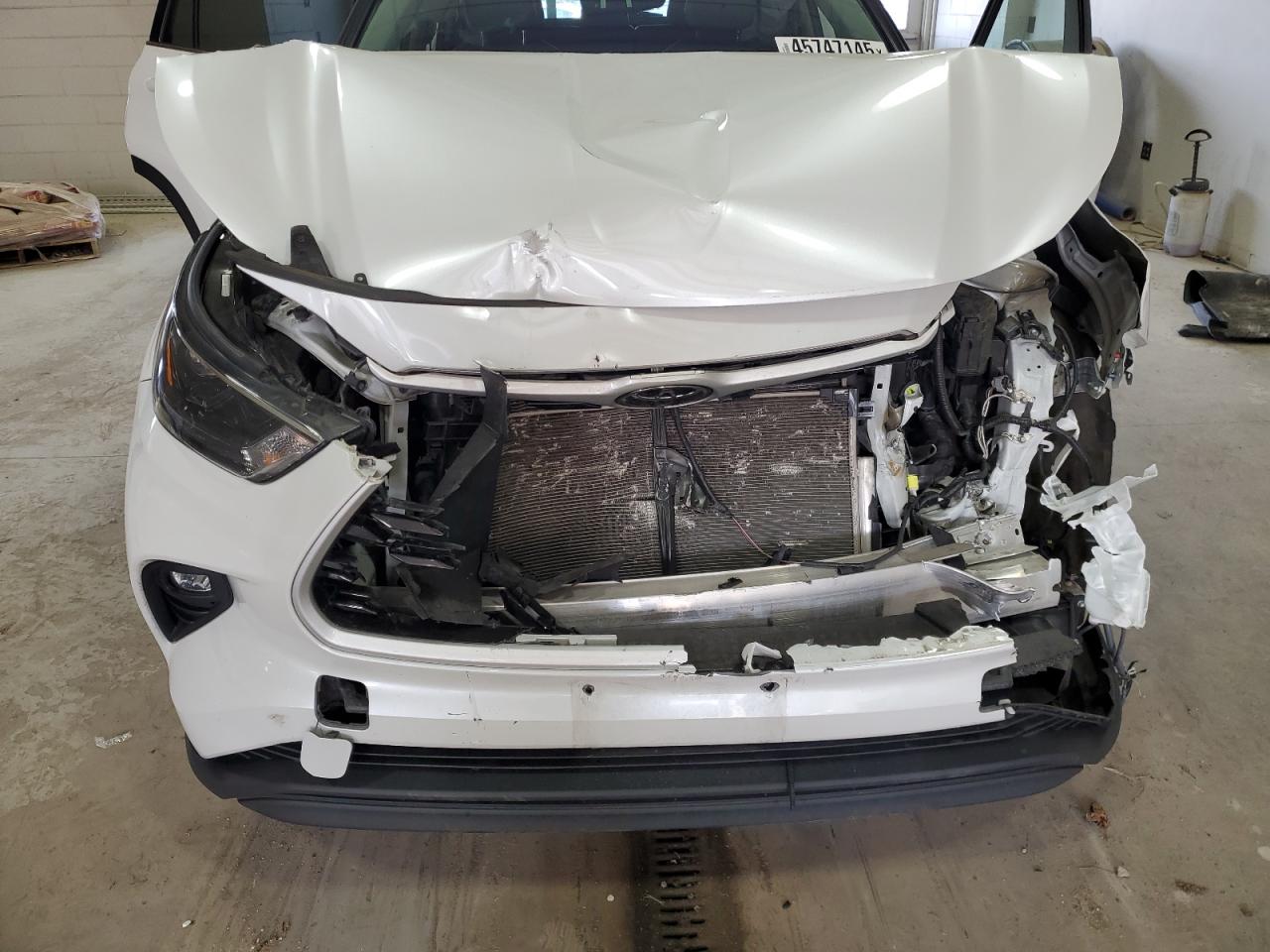 2022 Toyota Highlander VIN 5TDGZRBH7NS247290 Copart auction photo, front end damage thumbnail 14