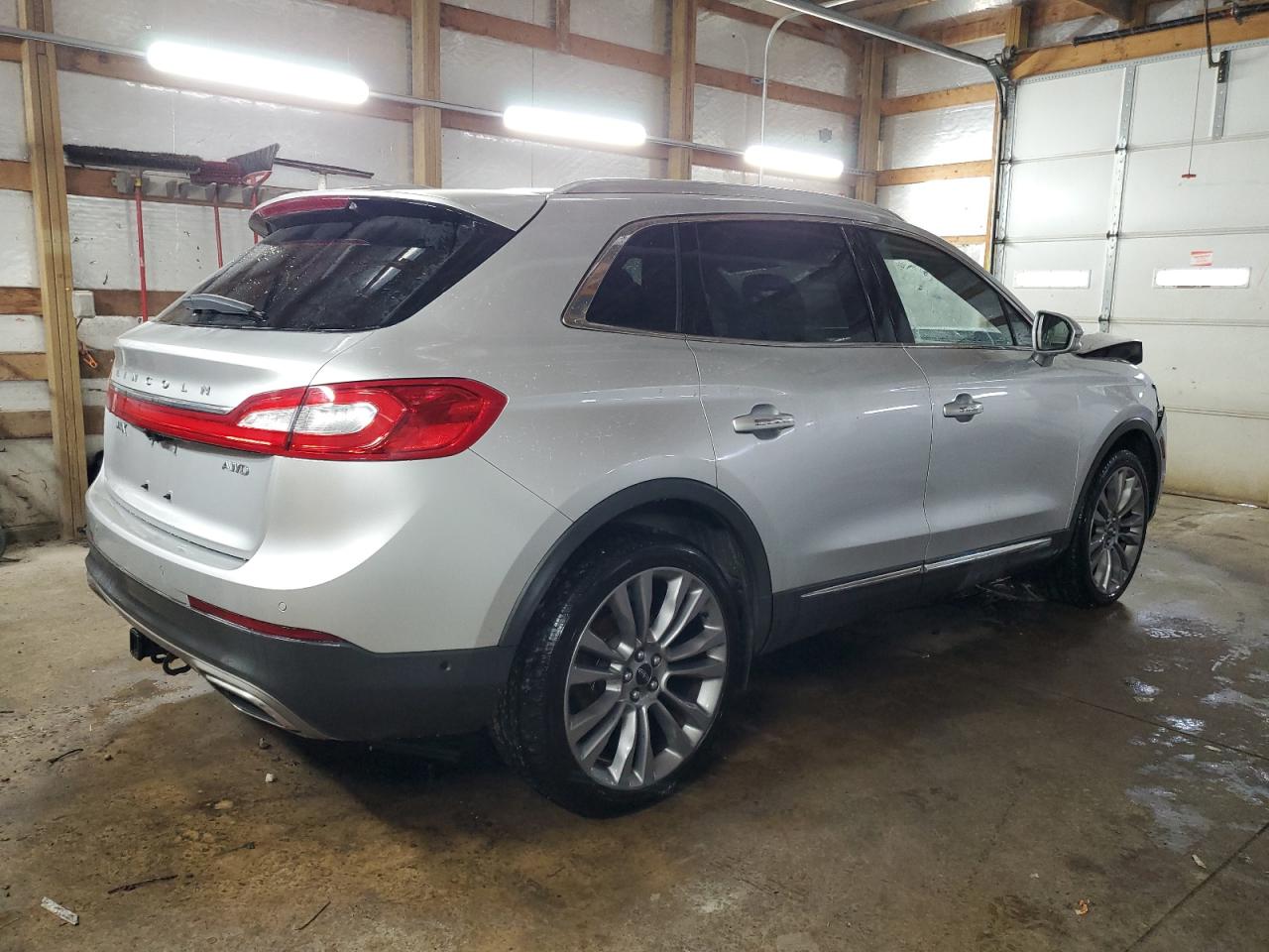 2016 Lincoln MKX VIN 2LMTJ8LR9GBL61206 Copart auction photo, front end damage thumbnail 3