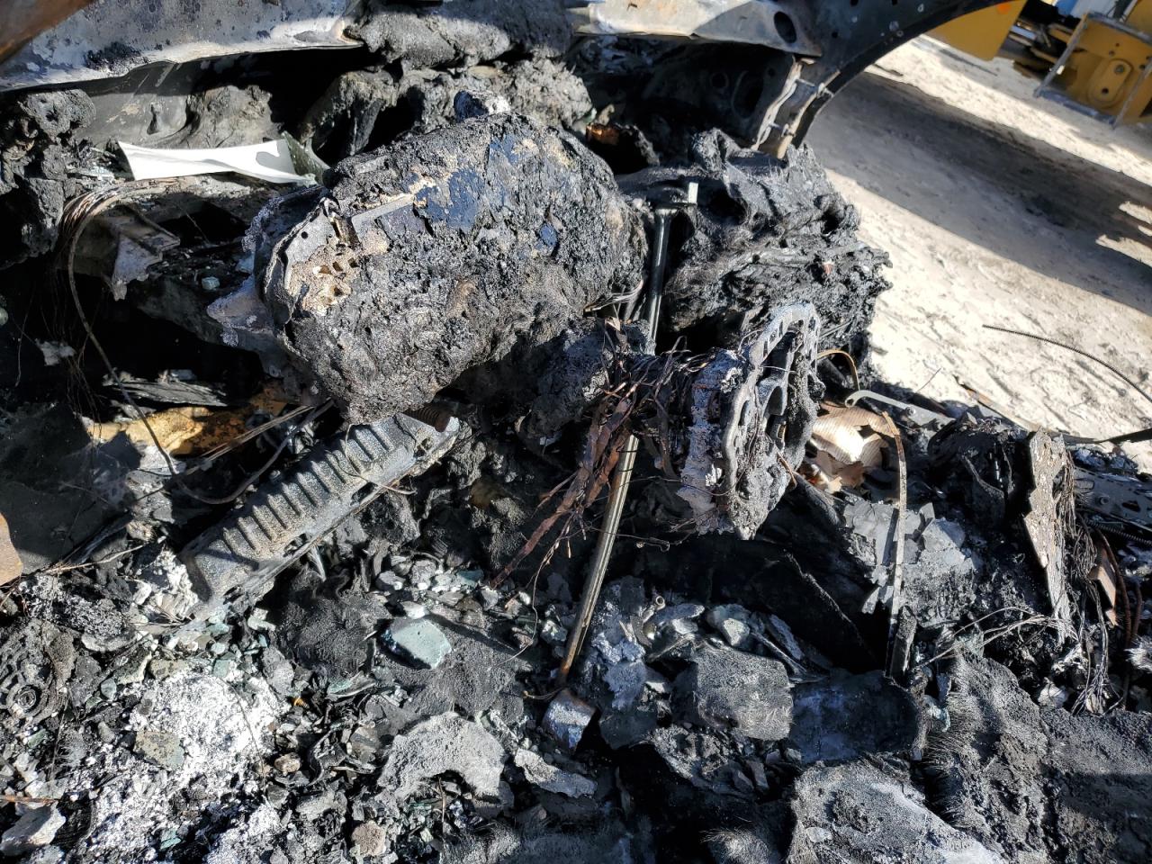 2018 BMW 5er VIN WBAJA7C56JG908413 Copart auction photo, burn damage thumbnail 9