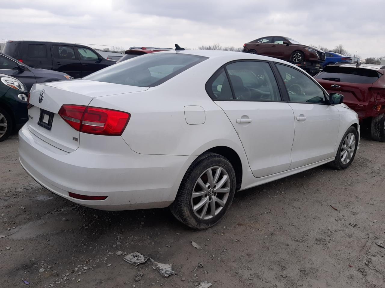 2015 Volkswagen Jetta VIN 3VWD17AJ7FM331725 Copart auction photo, front end damage thumbnail 3