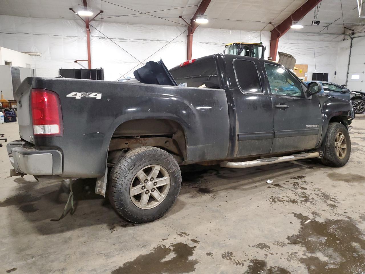 2013 GMC Sierra VIN 1GTV2VE24DZ245702 Copart auction photo, front end / side damage thumbnail 3