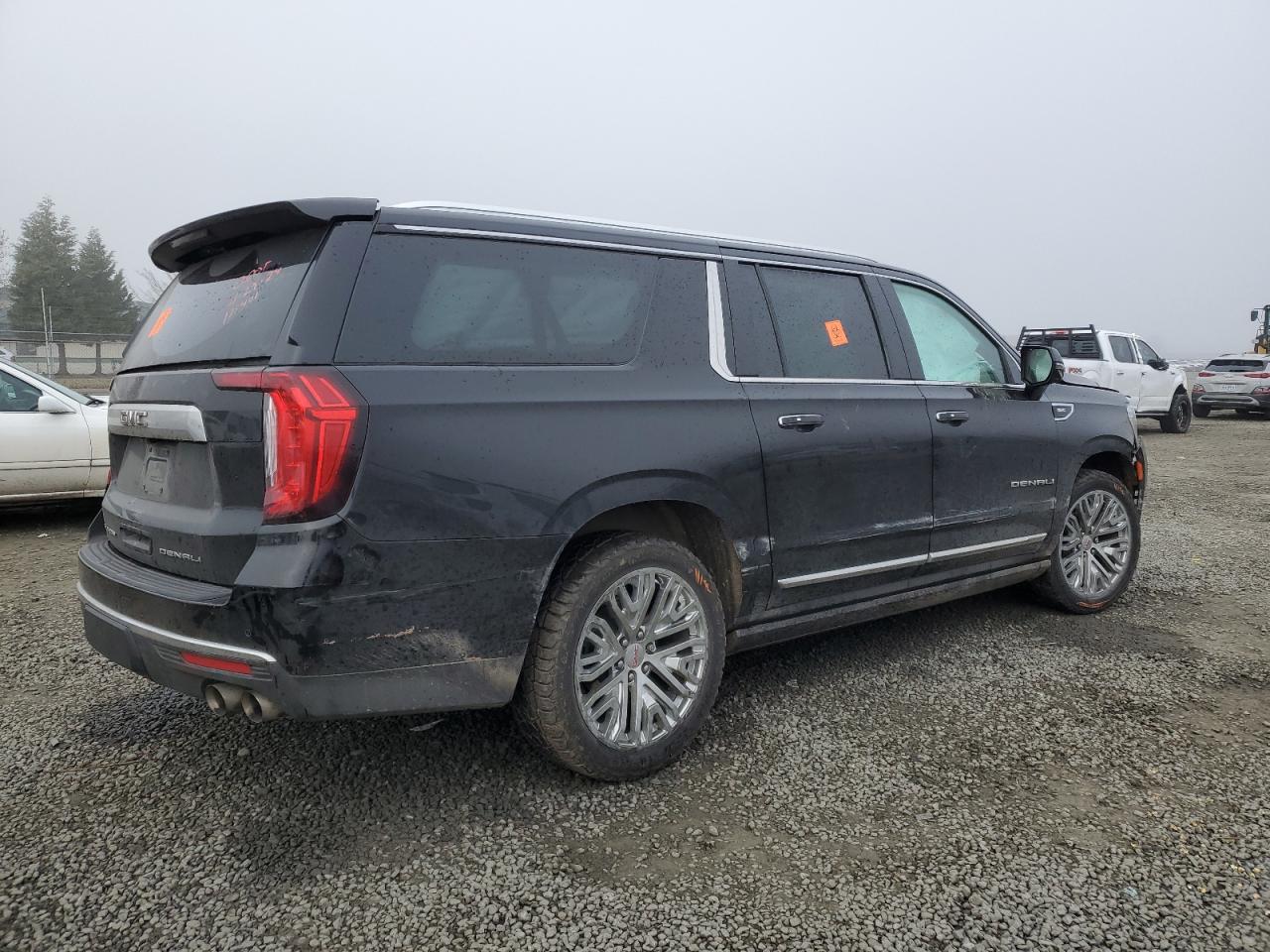 2021 GMC Yukon VIN 1GKS2JKL7MR175481 Copart auction photo, front end / side damage thumbnail 3
