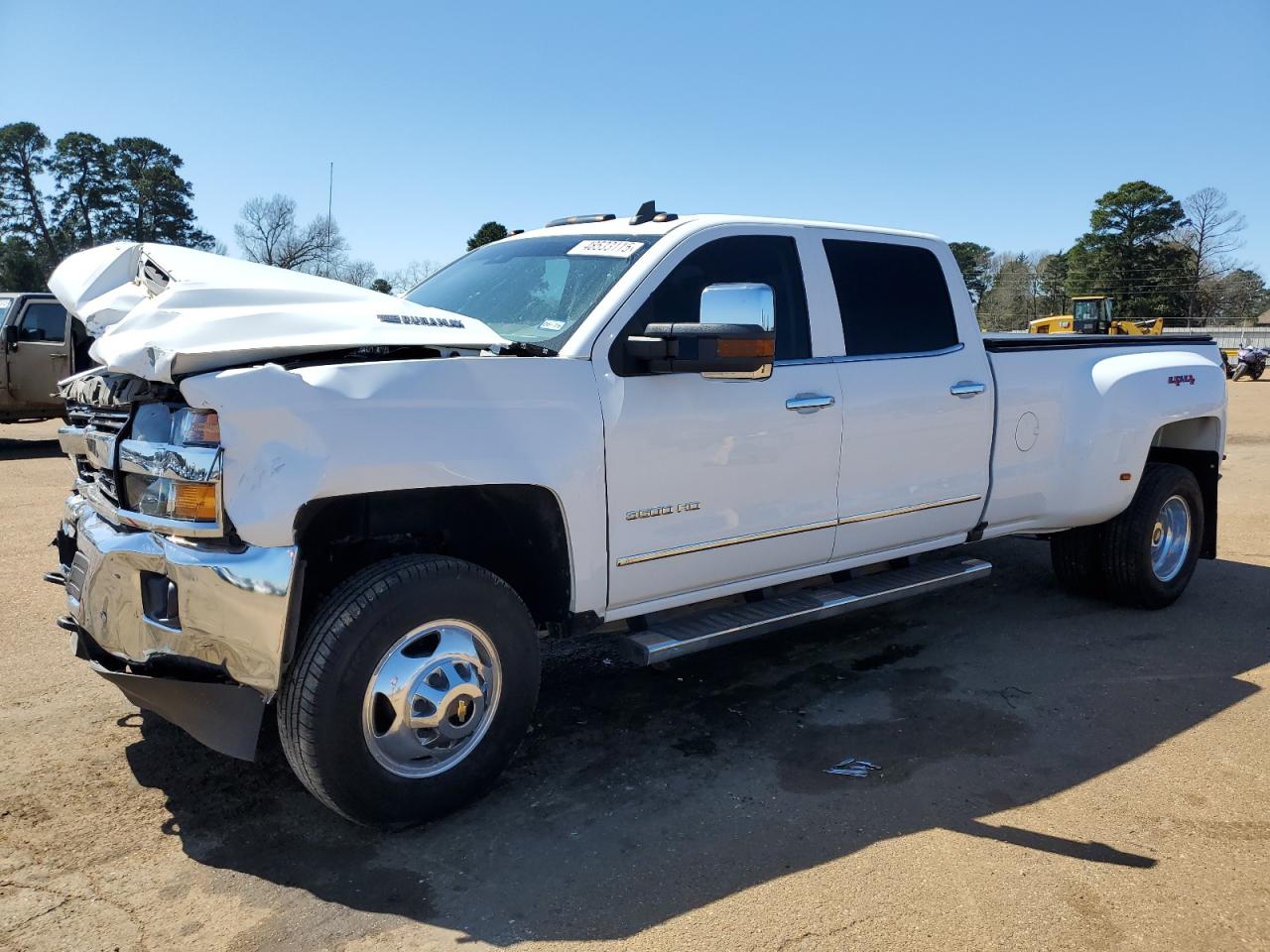 2019 Chevrolet Silverado VIN 1GC4KXEY4KF100539