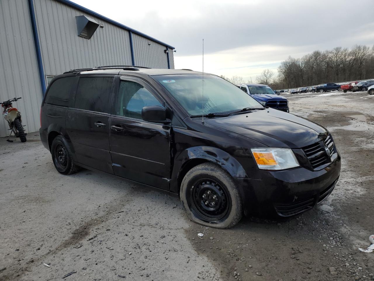 2010 Dodge Caravan VIN 2D4RN4DE4AR333768 Copart auction photo, front end / side damage thumbnail 4