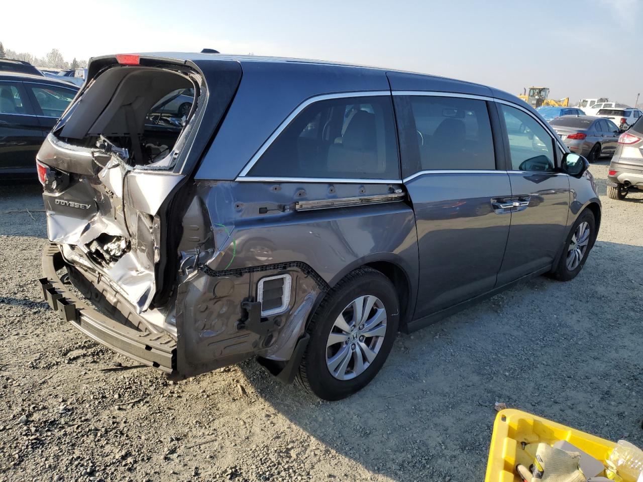 2016 Honda Odyssey VIN 5FNRL5H63GB028942 Copart auction photo, rear end damage thumbnail 3