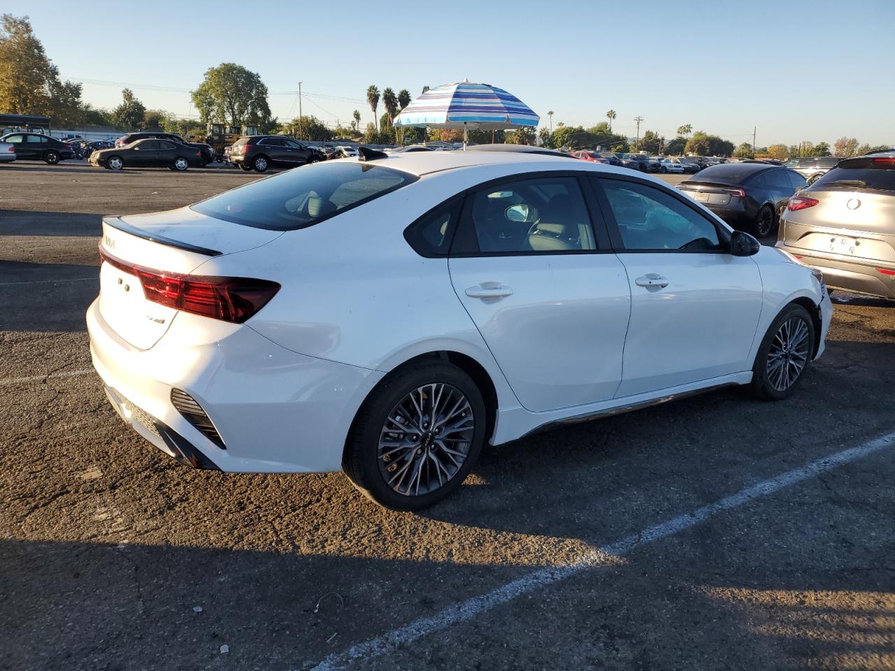 2024 KIA Forte VIN 3KPF54AD1RE806695 Copart auction photo, front end / minor dent/scratches damage thumbnail 3
