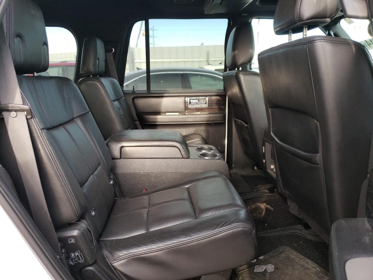 2010 Lincoln Navigator VIN 5LMJJ2J54AEJ09789 Copart auction photo, front end / undercarriage damage thumbnail 11