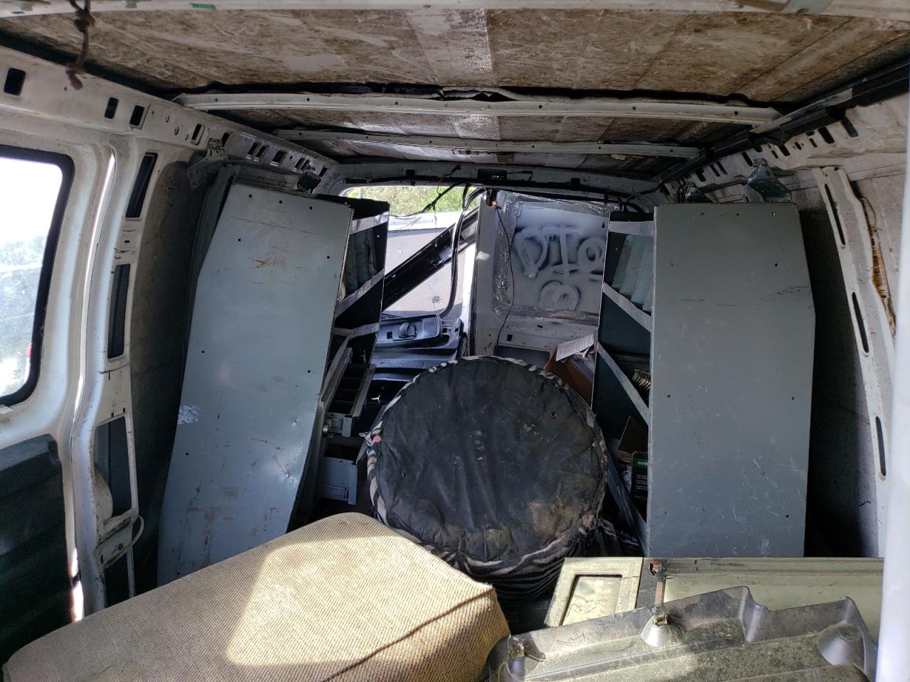 2004 Chevrolet Express VIN 1GCGG25V841137147 Copart auction photo, all over damage thumbnail 10