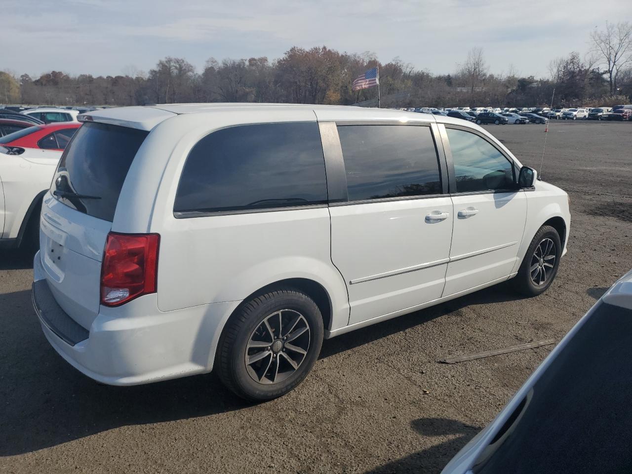 2017 Dodge Caravan VIN 2C4RDGBG4HR793786 Copart auction photo, undercarriage / mechanical damage thumbnail 3