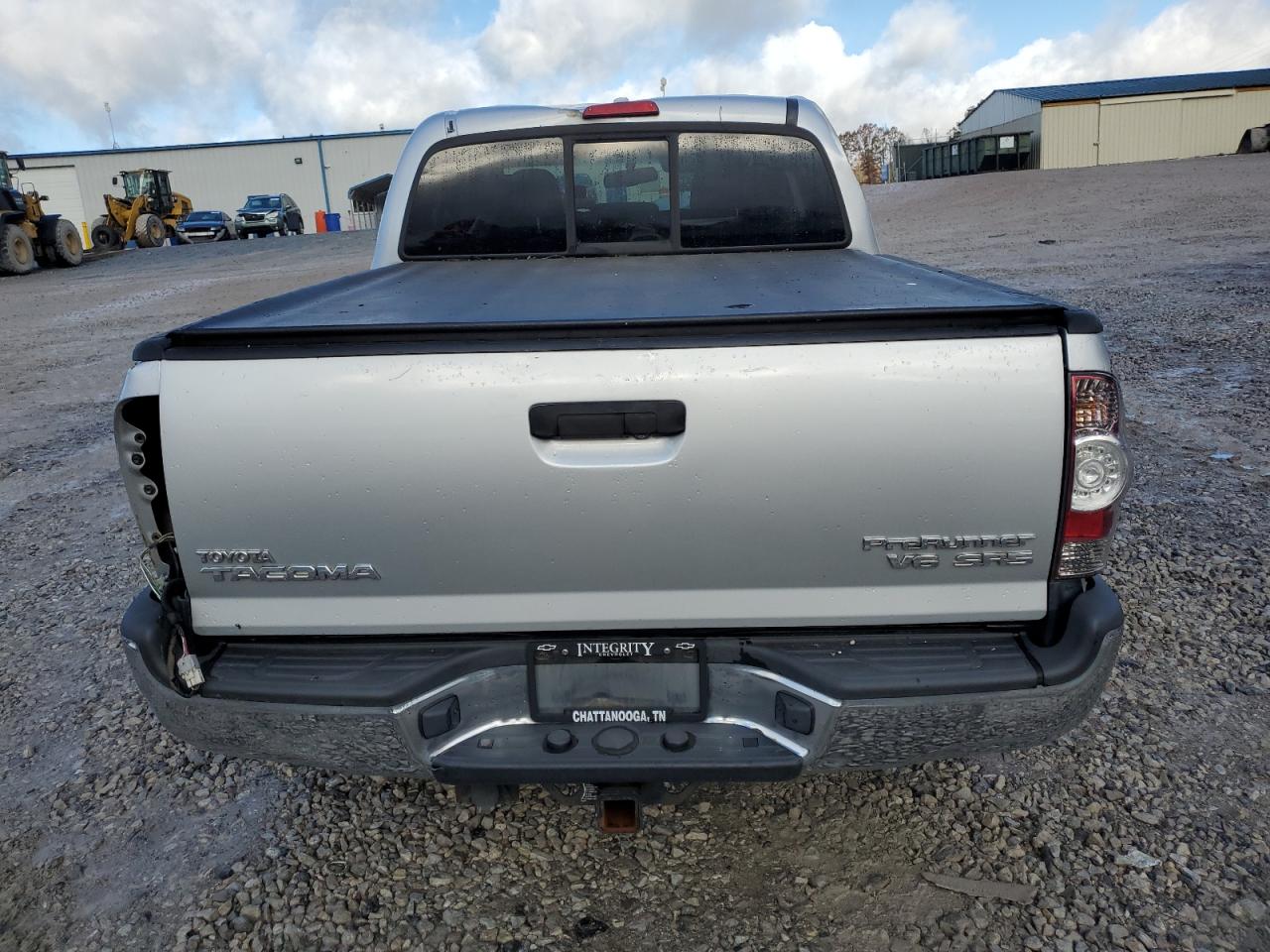 2010 Toyota Tacoma VIN 3TMJU4GN4AM107424 Copart auction photo, all over damage thumbnail 6