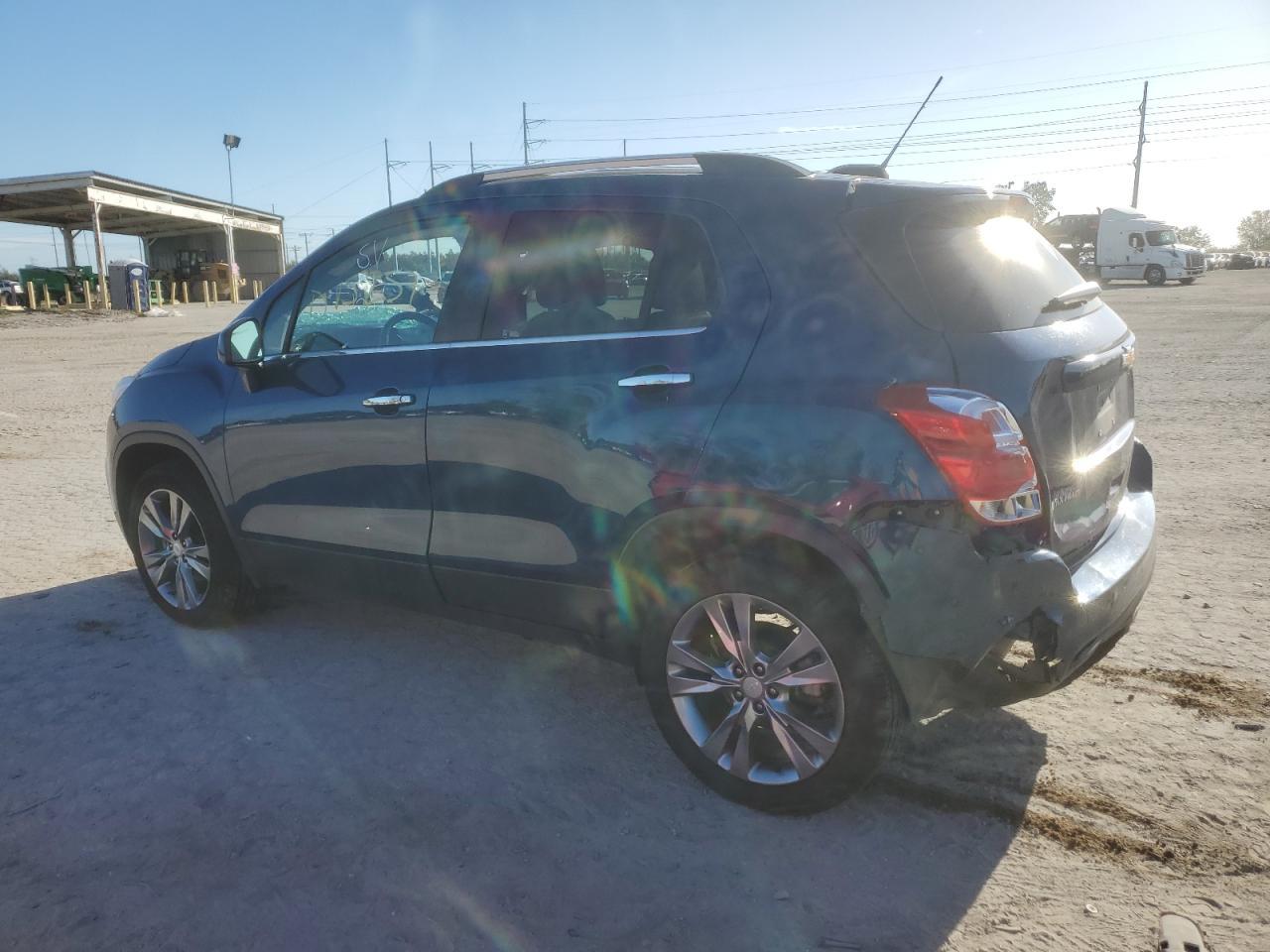 2020 Chevrolet Trax VIN 3GNCJPSB8LL226660 Copart auction photo, rollover damage thumbnail 2