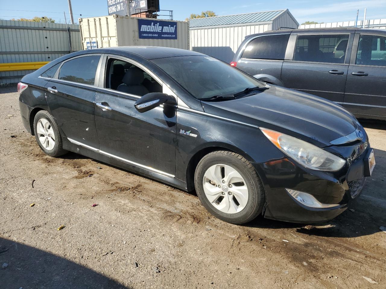 2015 Hyundai Sonata VIN KMHEC4A40FA134284 Copart auction photo, front end / side damage thumbnail 4