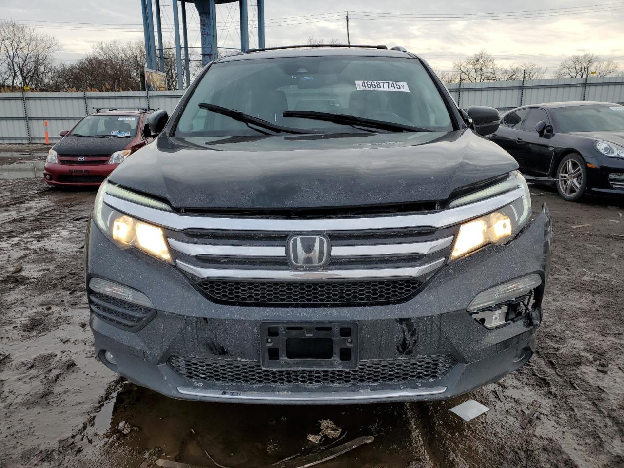 2018 Honda Pilot VIN 5FNYF6H90JB042422 Copart auction photo, side / front end damage thumbnail 5