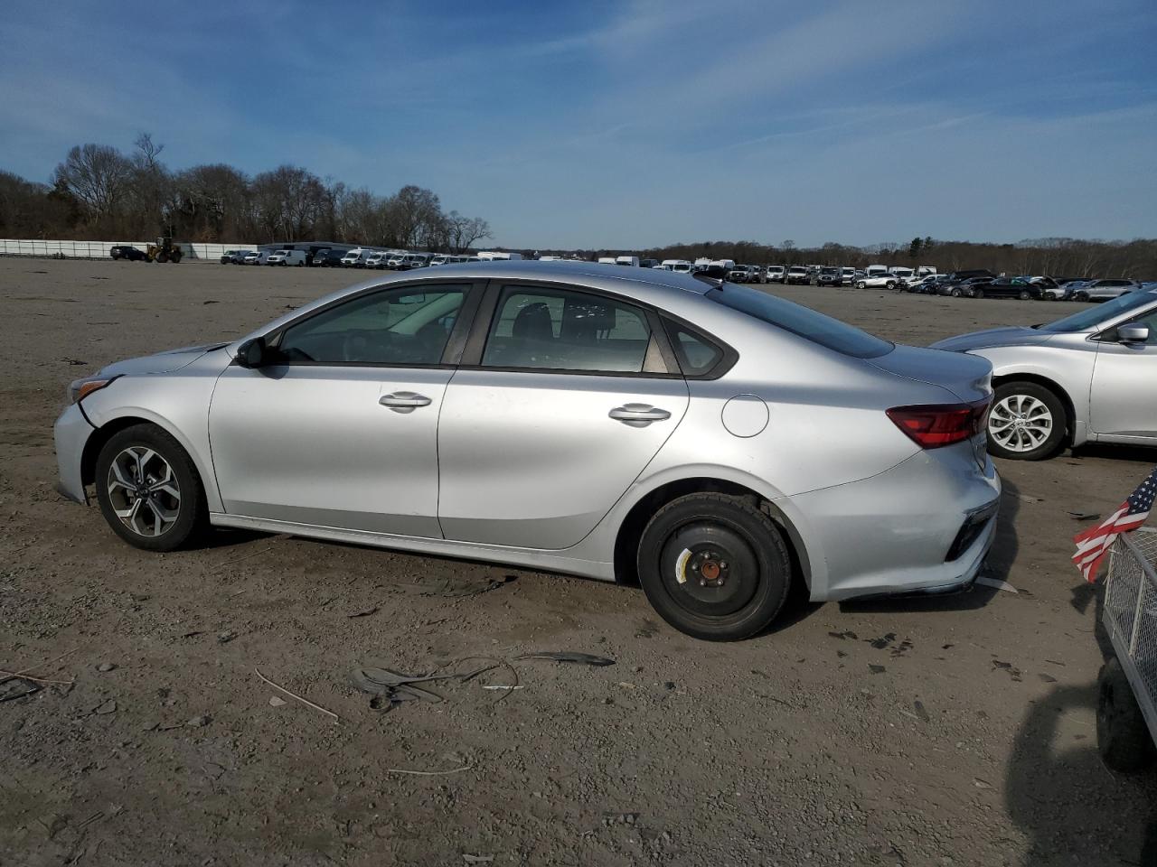 2019 KIA Forte VIN 3KPF24AD9KE008203 Copart auction photo, minor dent/scratches damage thumbnail 2