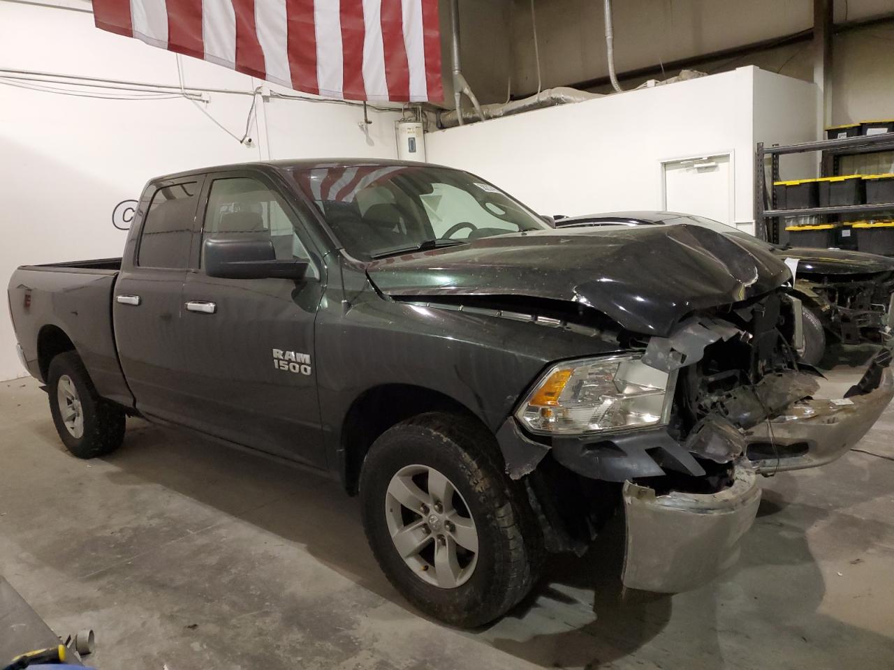 2018 RAM 1500 VIN 1C6RR7GG1JS307361 Copart auction photo, front end / minor dent/scratches damage thumbnail 4