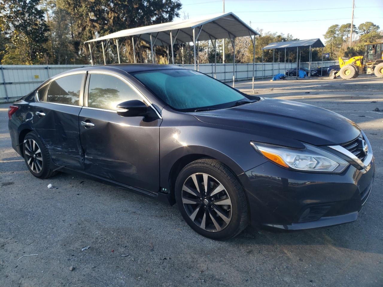 2018 Nissan Altima VIN 1N4AL3AP1JC101630 Copart auction photo, side / front end damage thumbnail 4