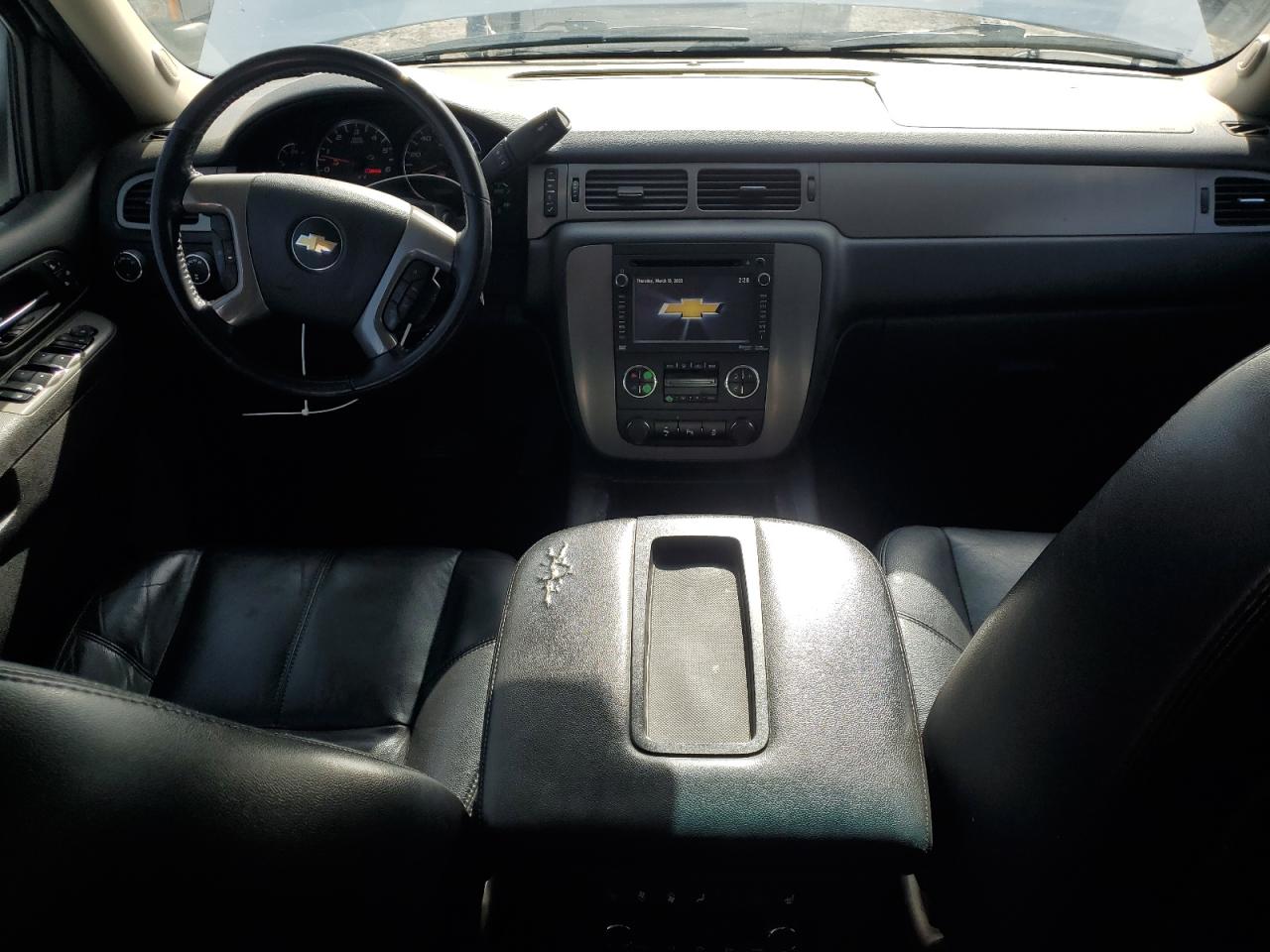 2014 Chevrolet Suburban VIN 1GNSKJE74ER153411 Copart auction photo, side / hail damage thumbnail 8