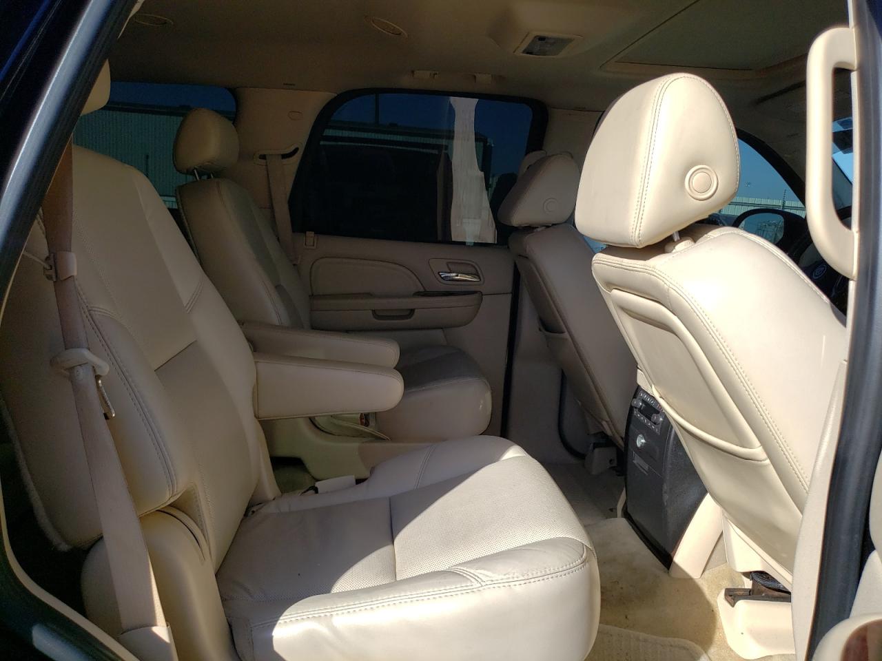 2007 Cadillac Escalade VIN 1GYFK63807R336773 Copart auction photo, vandalism / minor dent/scratches damage thumbnail 11