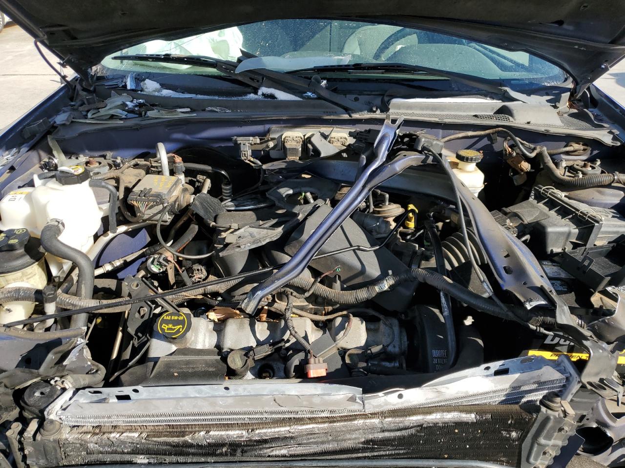 2005 Ford Escape VIN 1FMYU93115KA12424 Copart auction photo, front end damage thumbnail 12