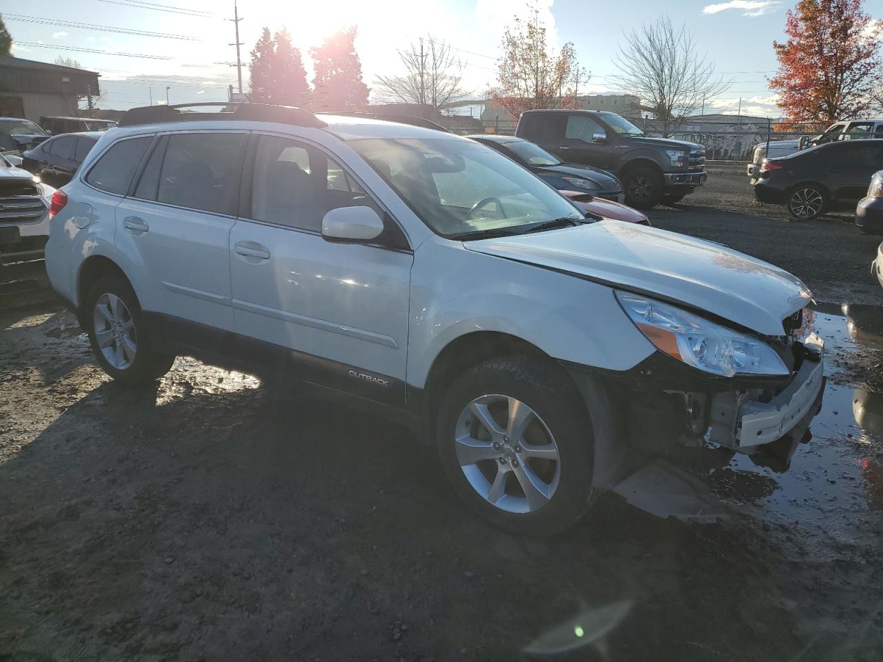 2013 Subaru Outback VIN 4S4BRBPC4D3208134 Copart auction photo, front end damage thumbnail 4