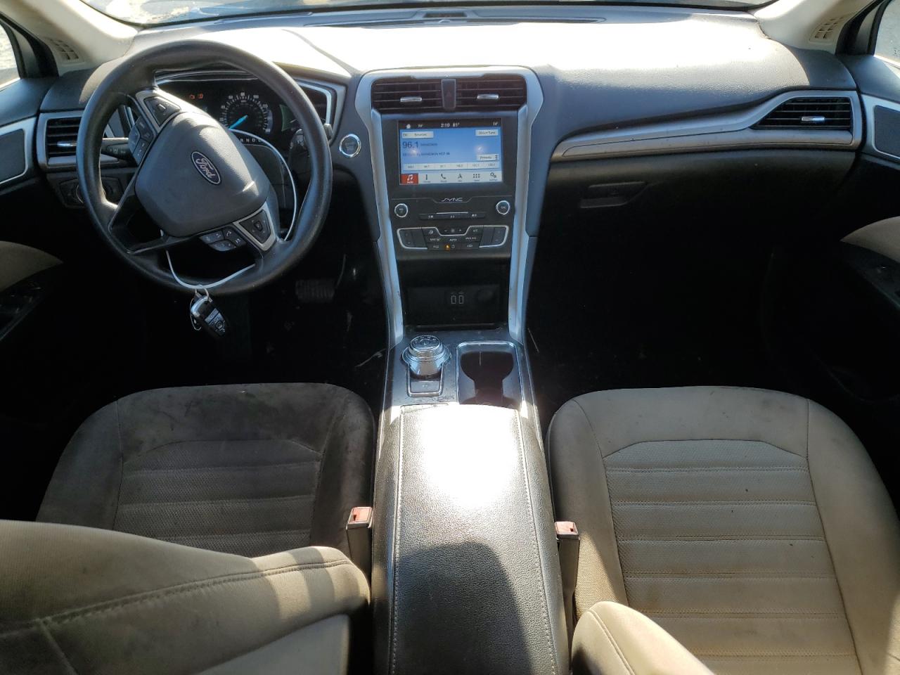 2019 Ford Fusion VIN 3FA6P0G73KR130582 Copart auction photo, side / front end damage thumbnail 8