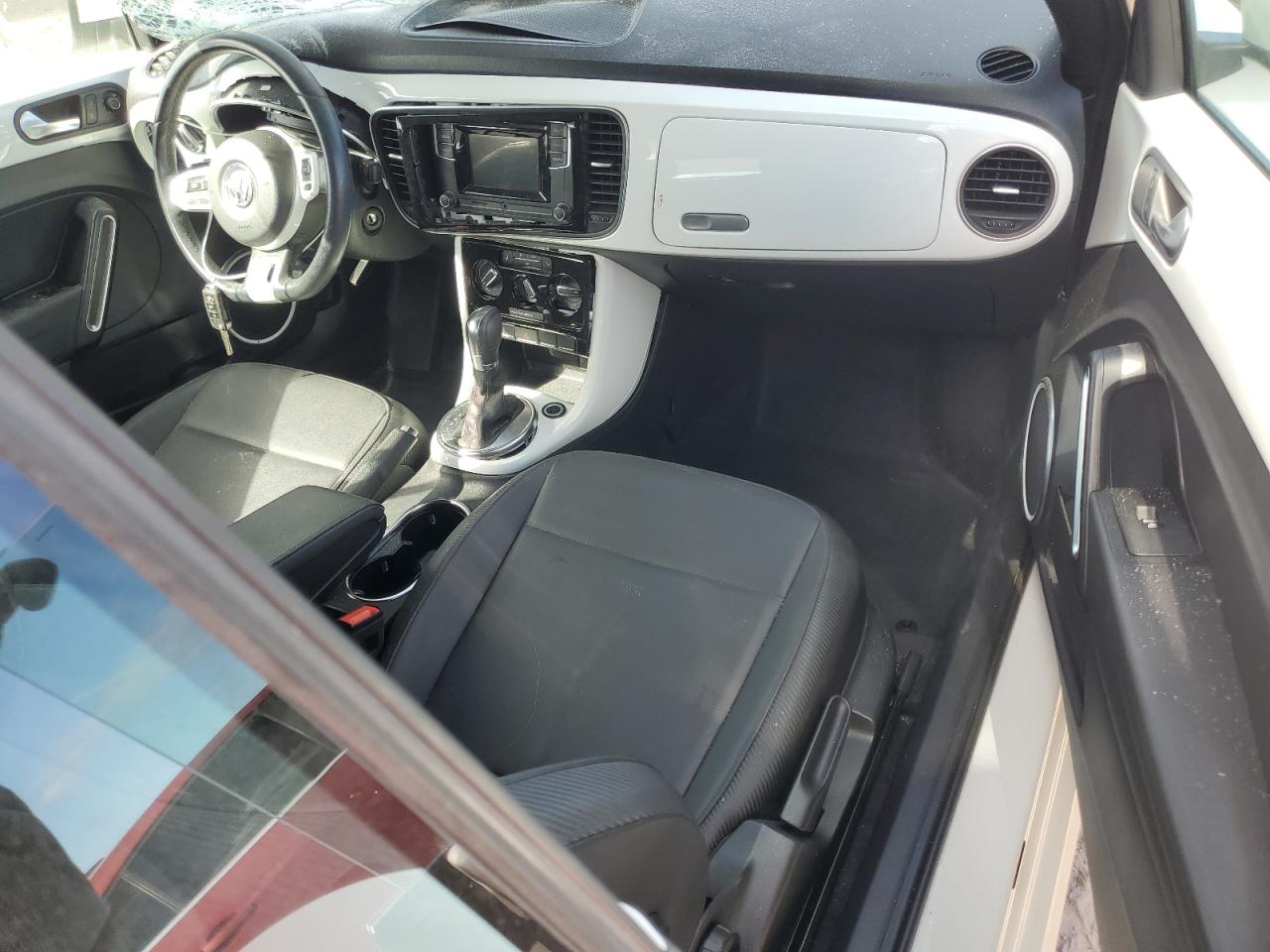 2019 Volkswagen Beetle VIN 3VW5DAAT6KM500590 Copart auction photo, biohazard/chemical / front end damage thumbnail 8
