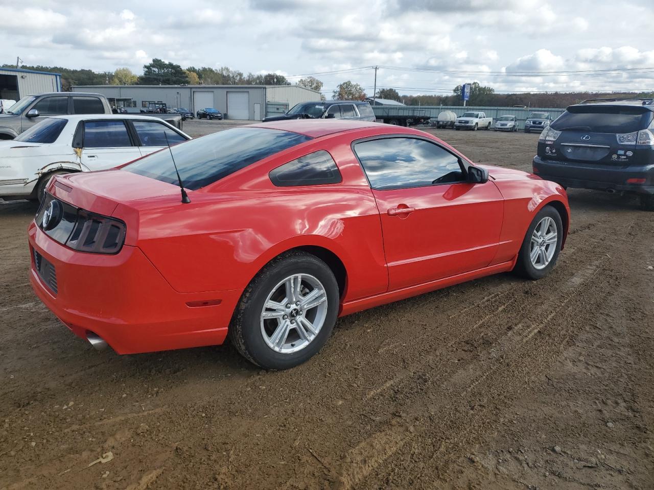 2014 Ford Mustang VIN 1ZVBP8AM8E5300252 Copart auction photo, minor dent/scratches damage thumbnail 3