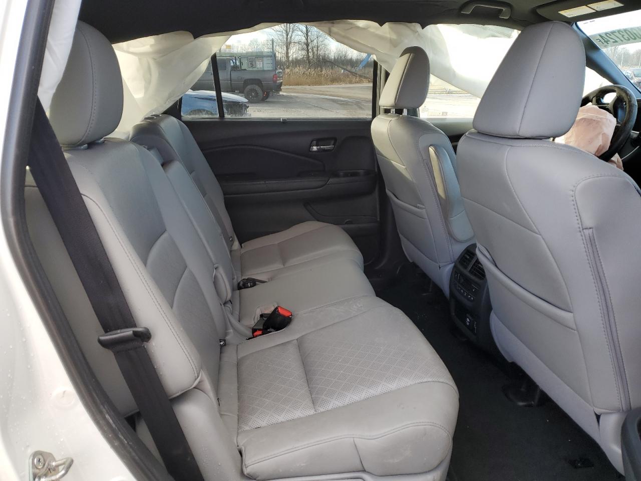2019 Honda Passport VIN 5FNYF8H05KB000097 Copart auction photo, all over / mechanical damage thumbnail 11