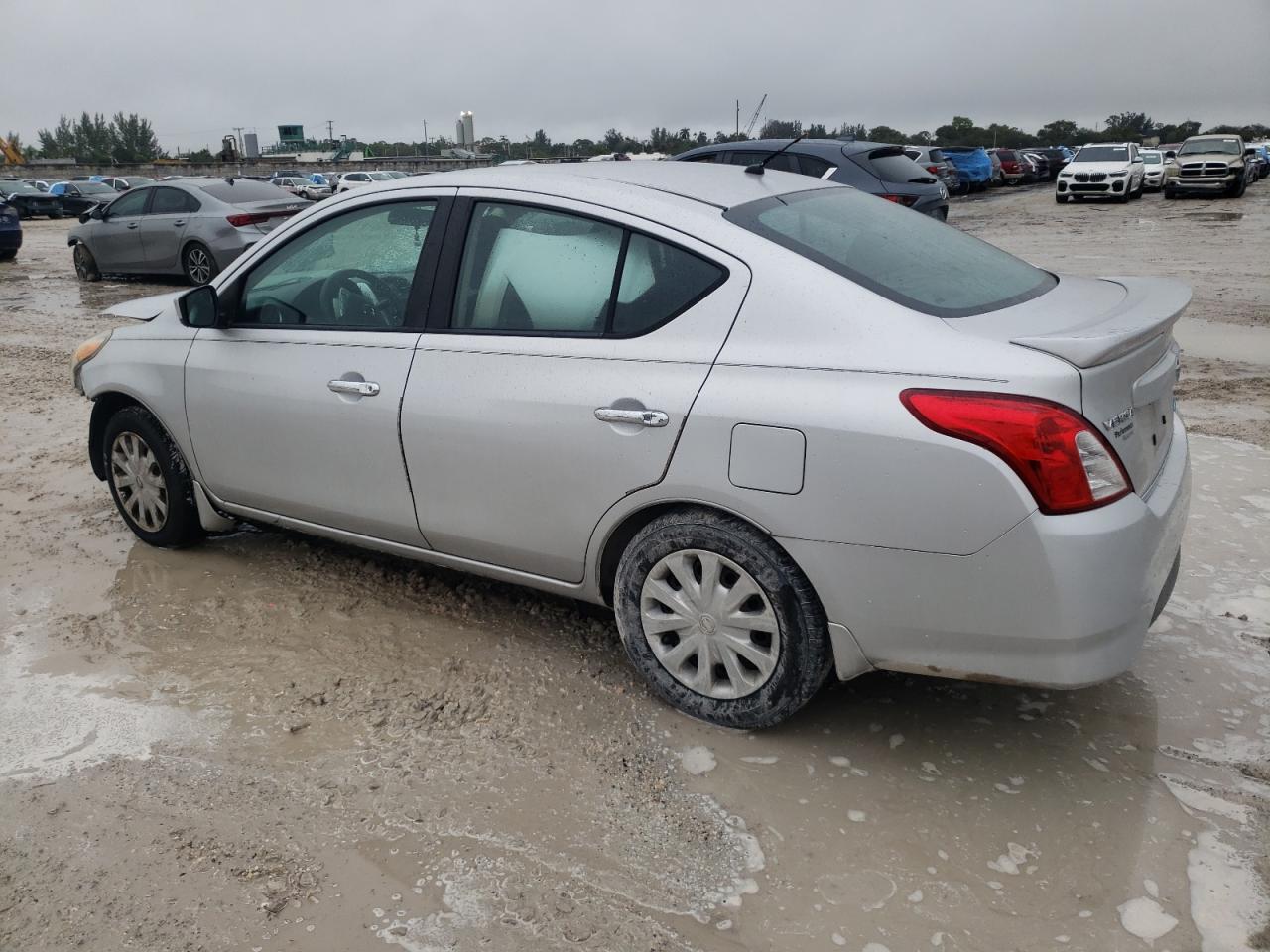 2016 Nissan Versa VIN 3N1CN7AP7GL862716 Copart auction photo, front end / minor dent/scratches damage thumbnail 2