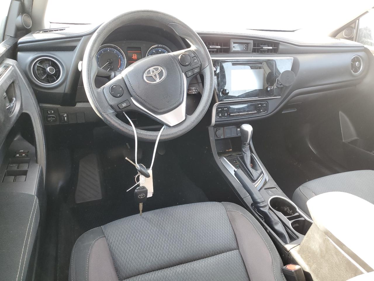 2018 Toyota Corolla VIN 5YFBURHE9JP812437 Copart auction photo, front end / minor dent/scratches damage thumbnail 8