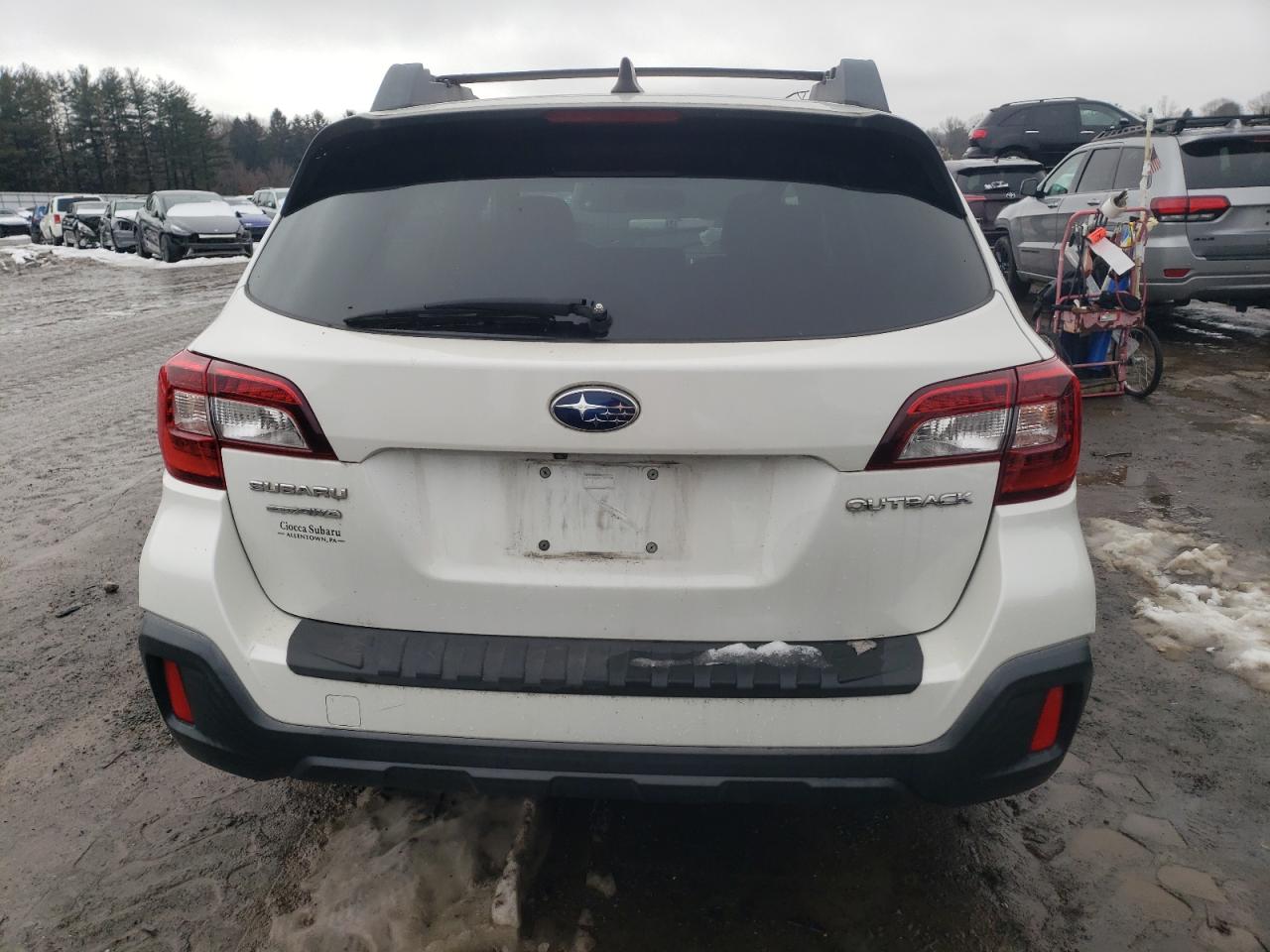 2018 Subaru Outback VIN 4S4BSADC5J3373267 Copart auction photo, vandalism / minor dent/scratches damage thumbnail 6