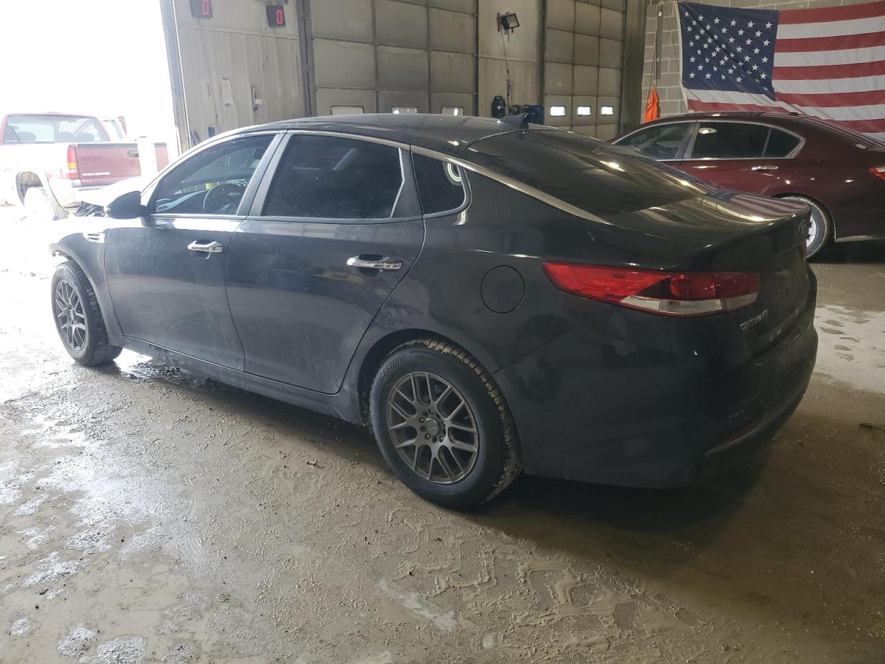 2017 KIA Optima VIN 5XXGT4L37HG134680 Copart auction photo, front end / side damage thumbnail 2