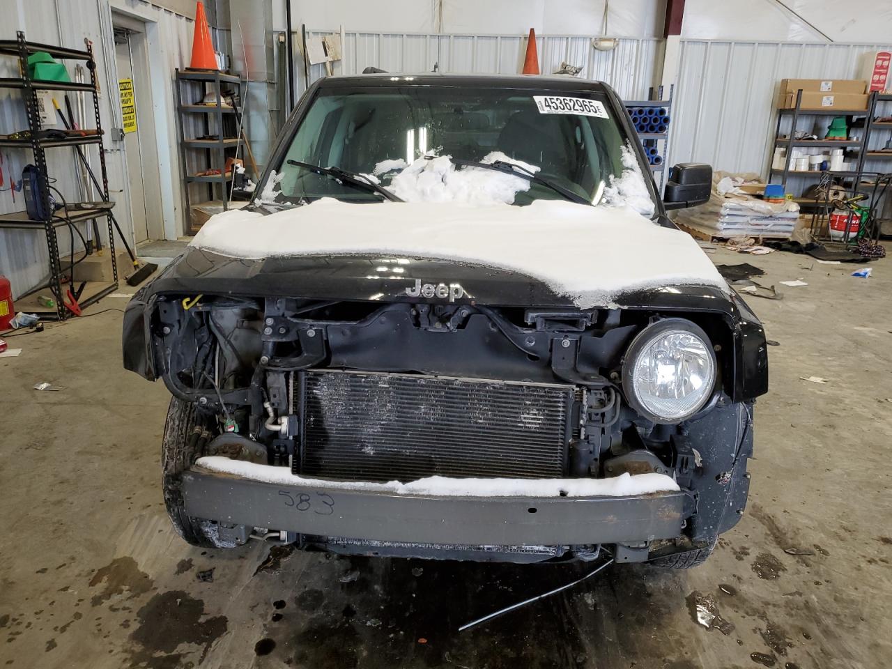 2015 Jeep Liberty (Patriot) VIN 1C4NJPBA5FD418623 Copart auction photo, front end damage thumbnail 5