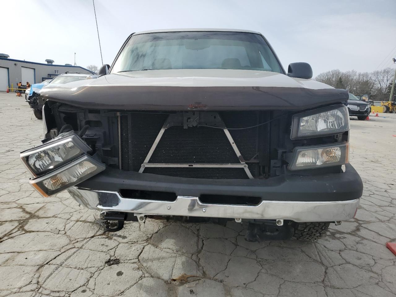2006 Chevrolet Silverado VIN 1GCEK14V06E265993 Copart auction photo, front end damage thumbnail 5