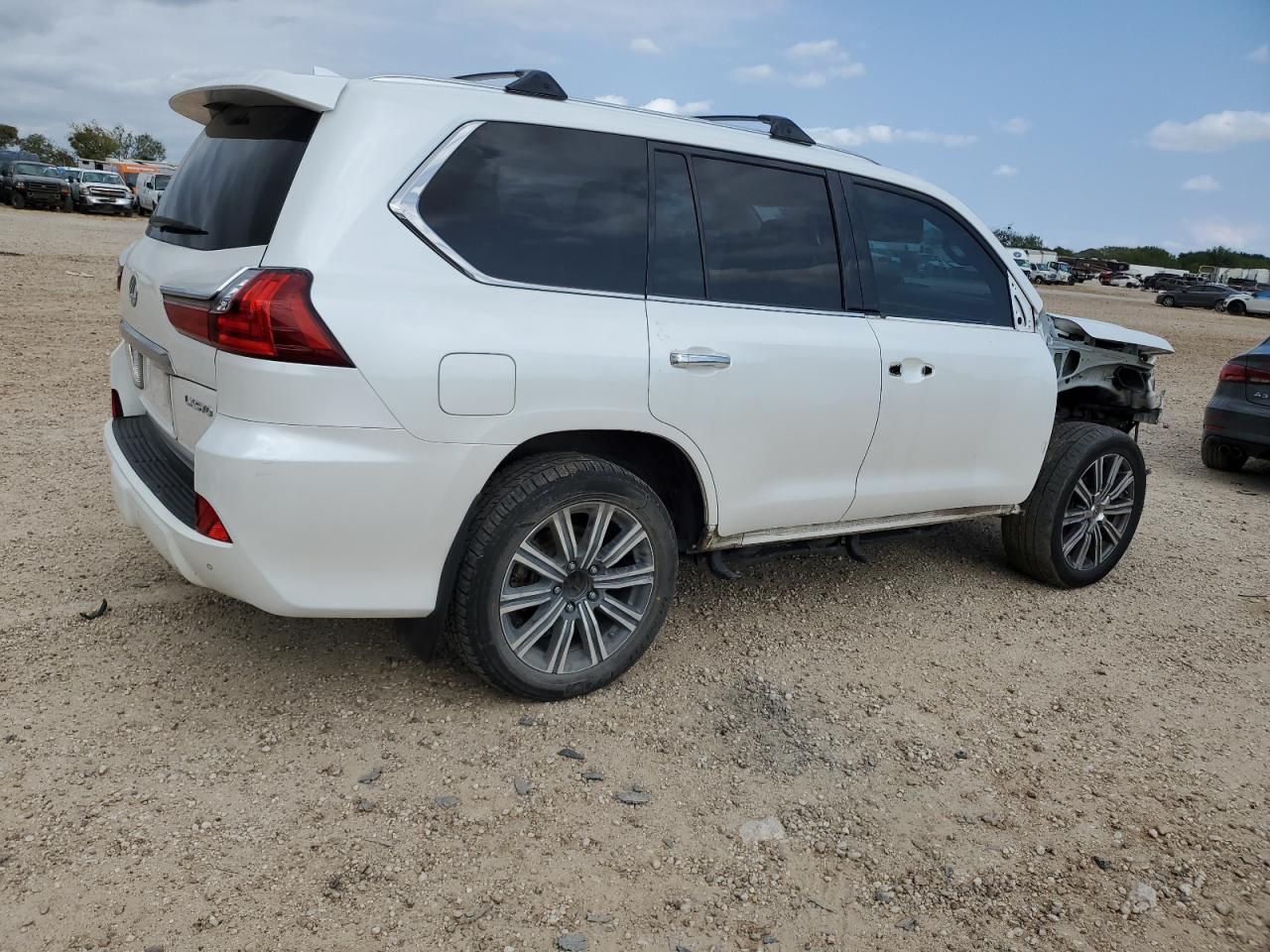 2017 Lexus LX VIN JTJHY7AX6H4239442 Copart auction photo, front end / side damage thumbnail 3
