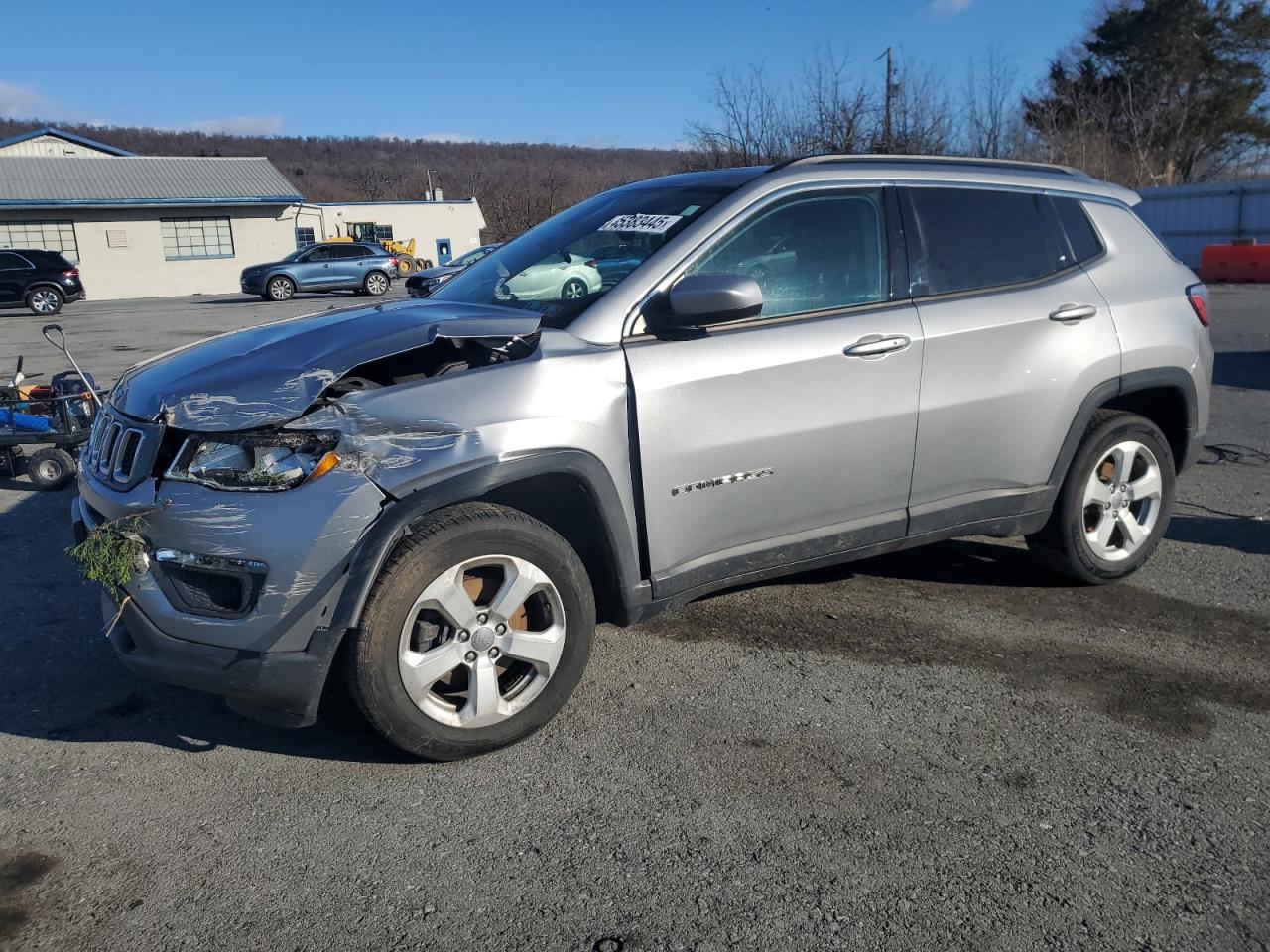 2018 Jeep Compass VIN 3C4NJDBB5JT112659