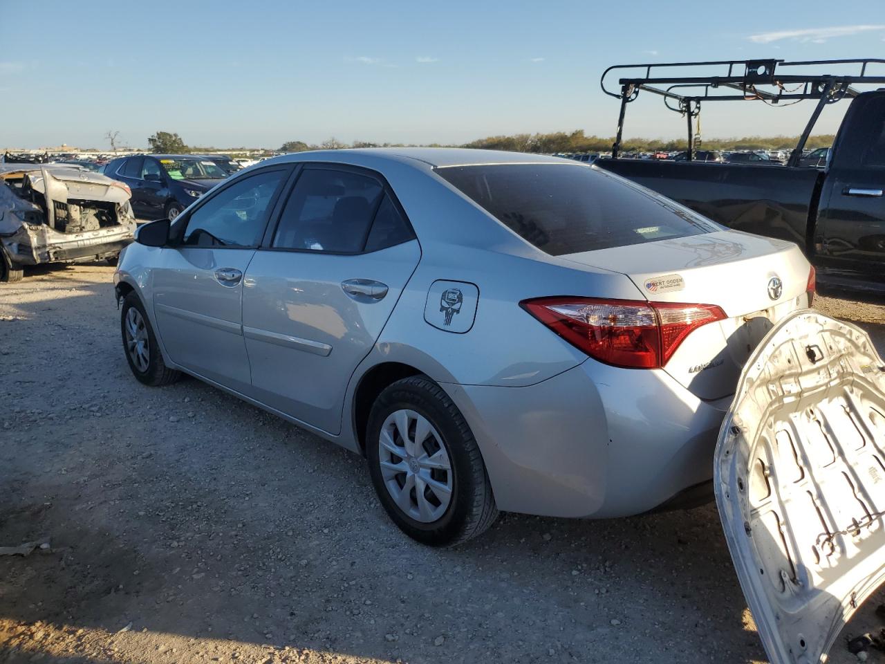 2018 Toyota Corolla VIN 2T1BURHE2JC047216 Copart auction photo, front end damage thumbnail 2